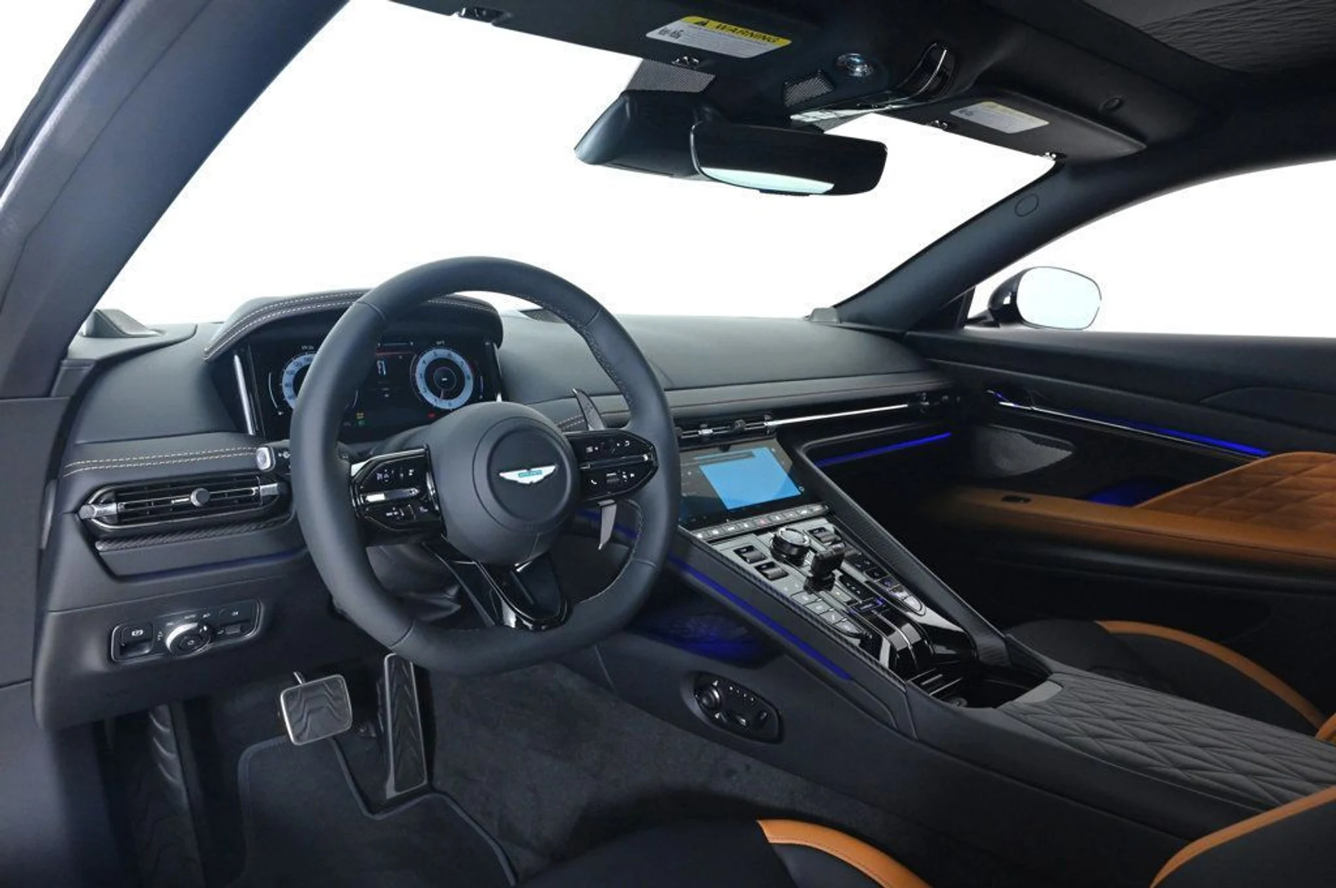 mph003_2002266771_new_2026_aston_martin_db12_11350_22934456_3_1024_1d3c04fe5e