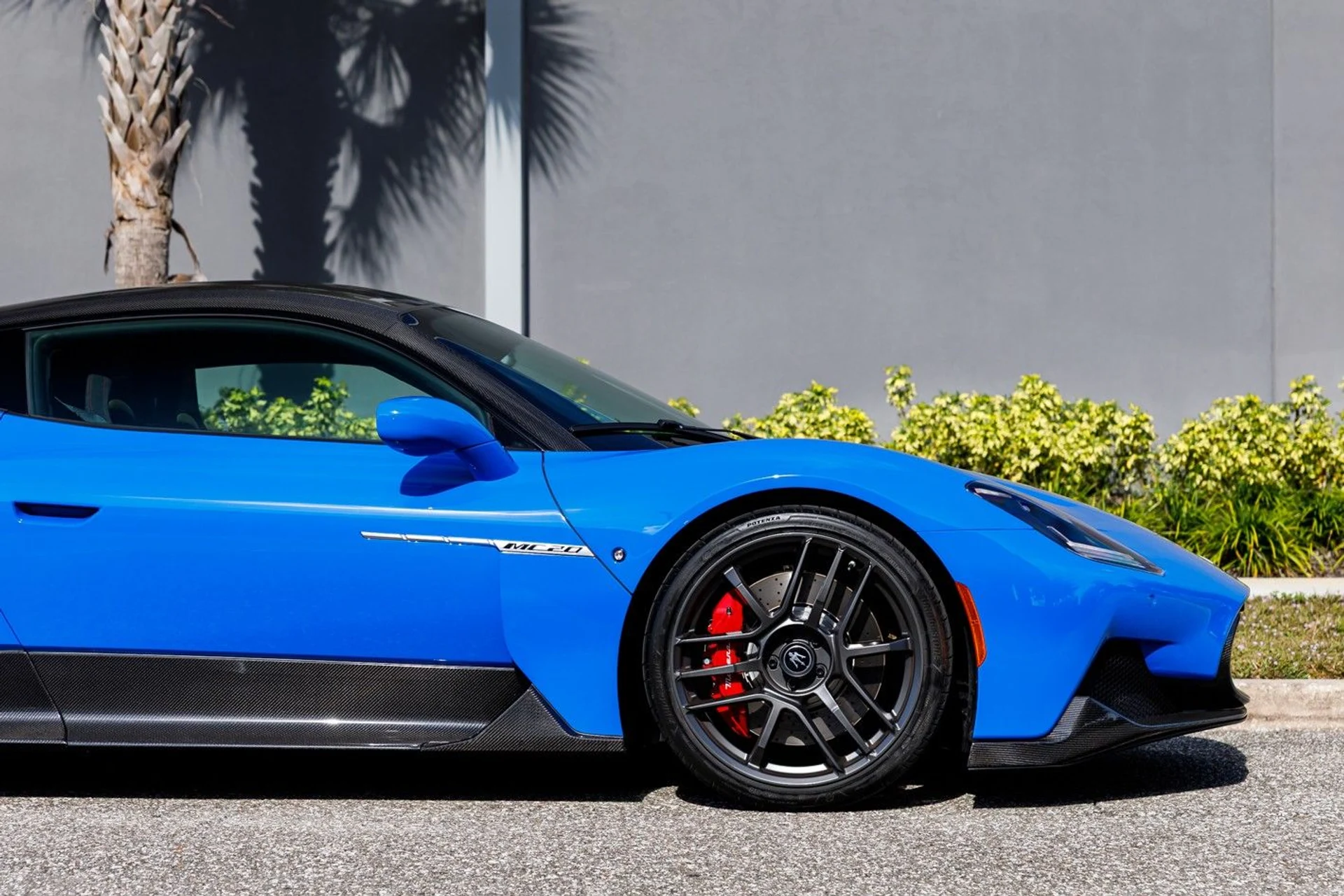 mph003_2008279874_641_p4_l_976b0decc4