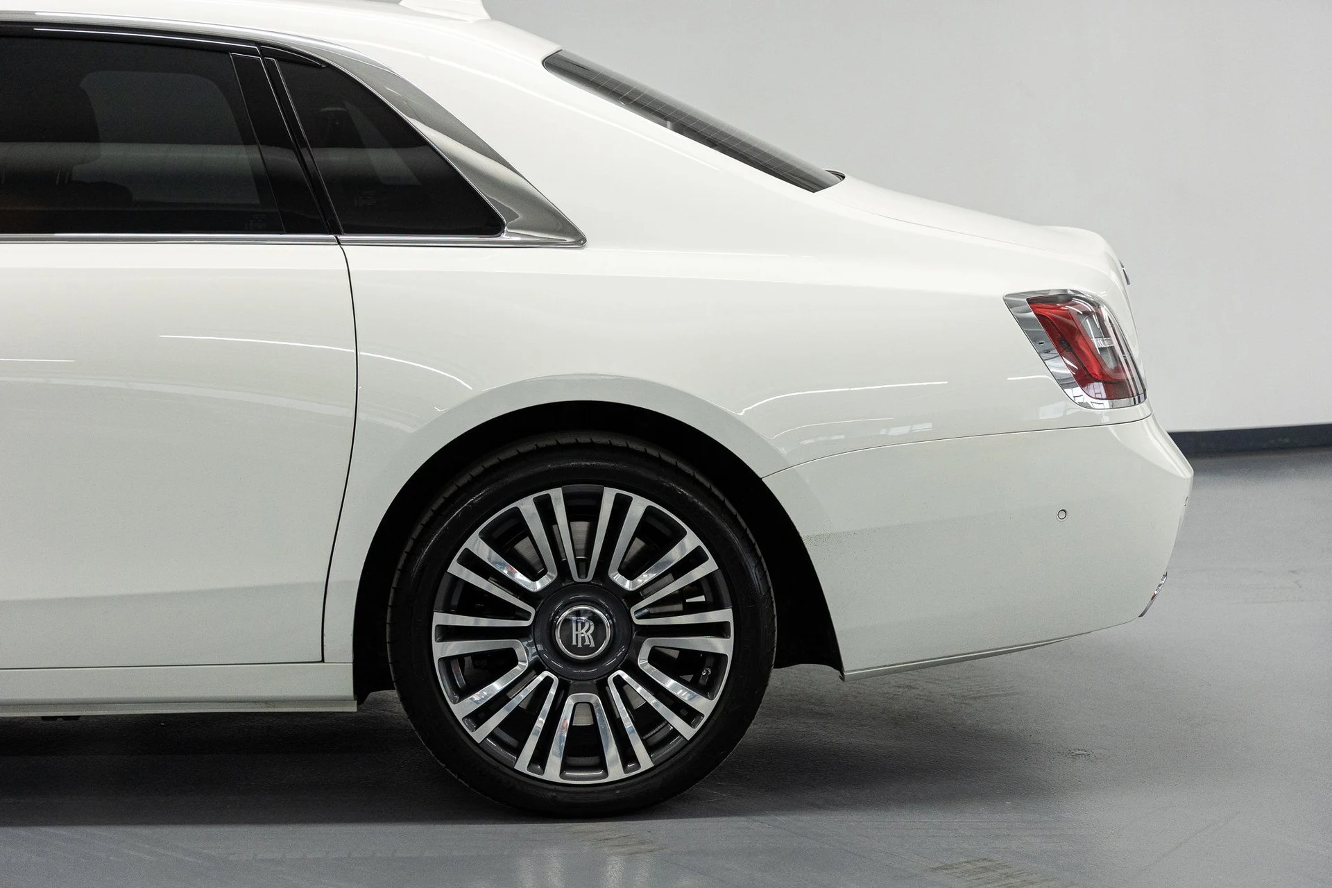 mph003_200875155_cce5e95ff7687a990f1a2cb55dbbd0f2x_b09e02f613