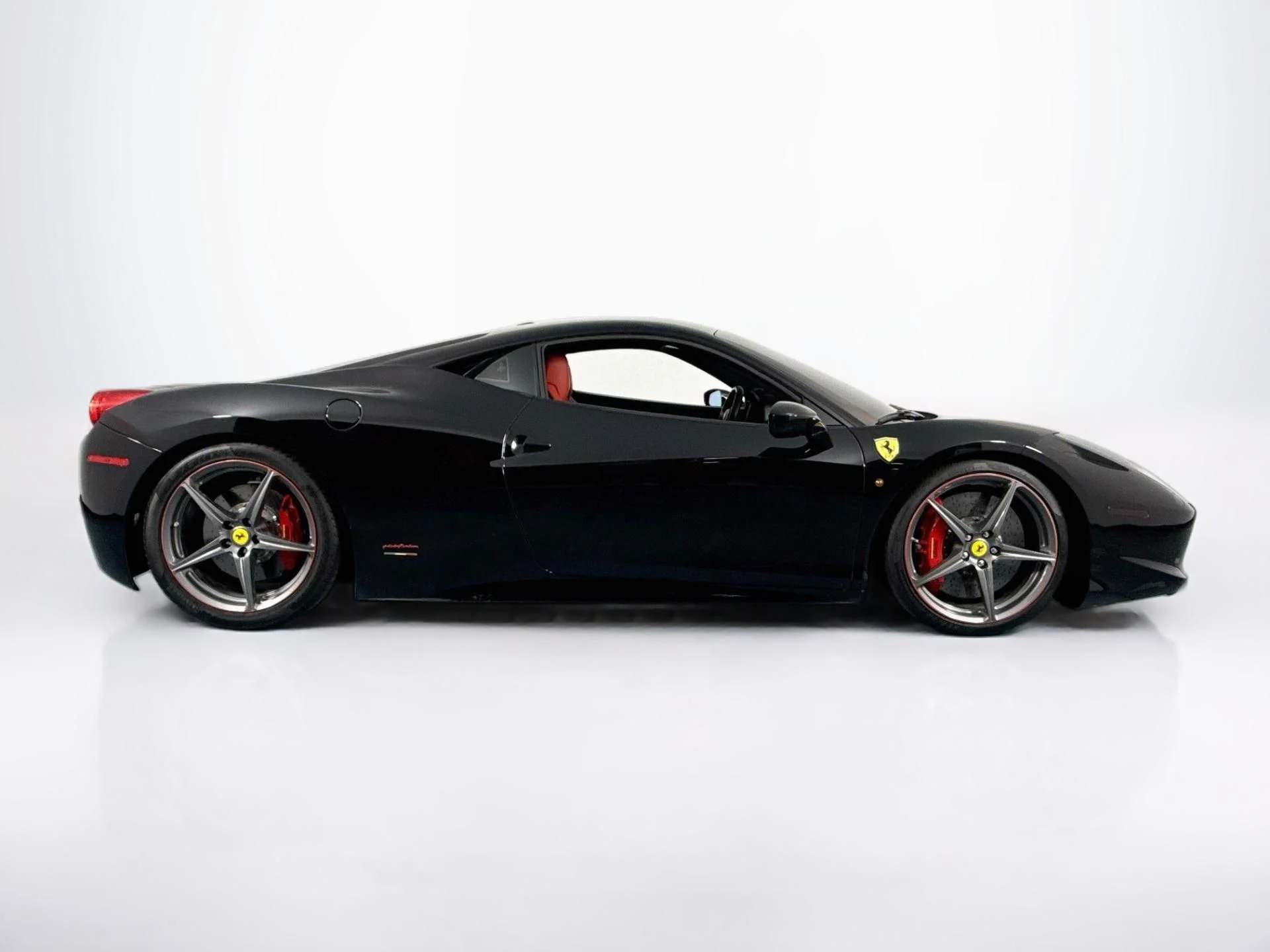 mph003_2013100361_Used_2014_Ferrari_458_Italia_1786127327_643e61eb87