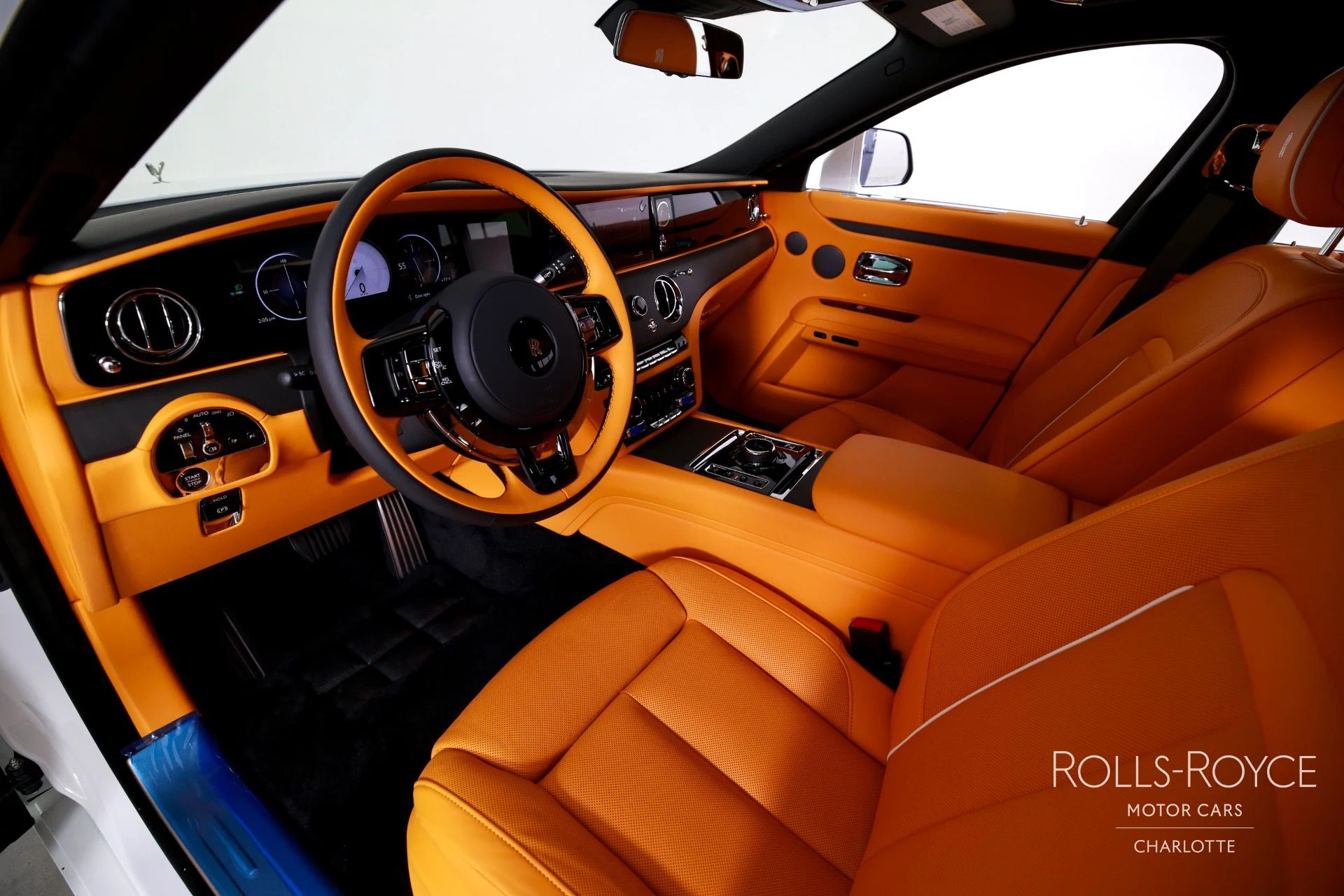 mph003_2018711393_Used_2025_Rolls_Royce_Ghost_1753298883_dbf7814414