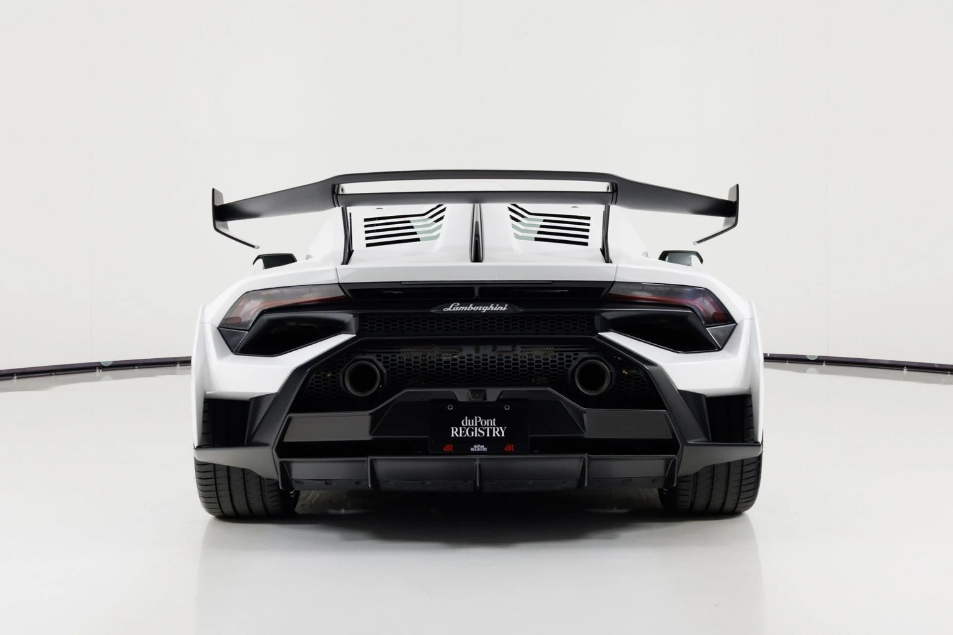 mph003_2028650042_Used_2021_Lamborghini_Huracan_STO_1789754410_7670ae7f38