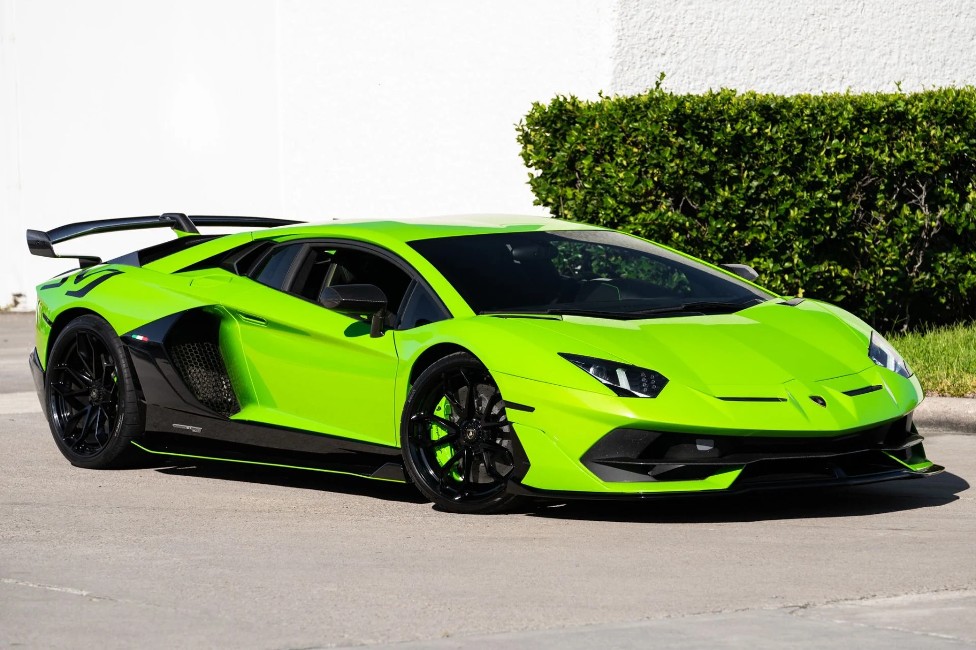 mph003_2034325783_Used_2019_Lamborghini_Aventador_LP_770_4_SVJ_1760134164_f9edfa198f