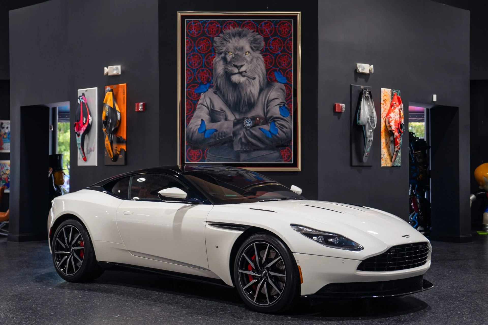 mph003_2040775424_Used_2018_Aston_Martin_DB_11_V12_1788901645_bab25b871c