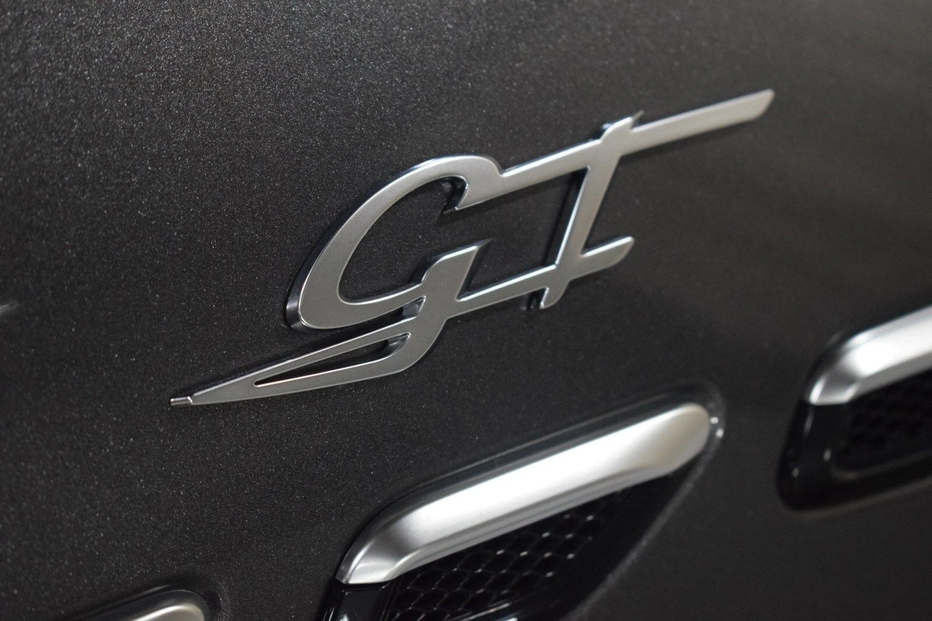 mph003_2050239084_40bb1fdc3537c1e6f7f4f27d22a583c5x_6c3e003e28