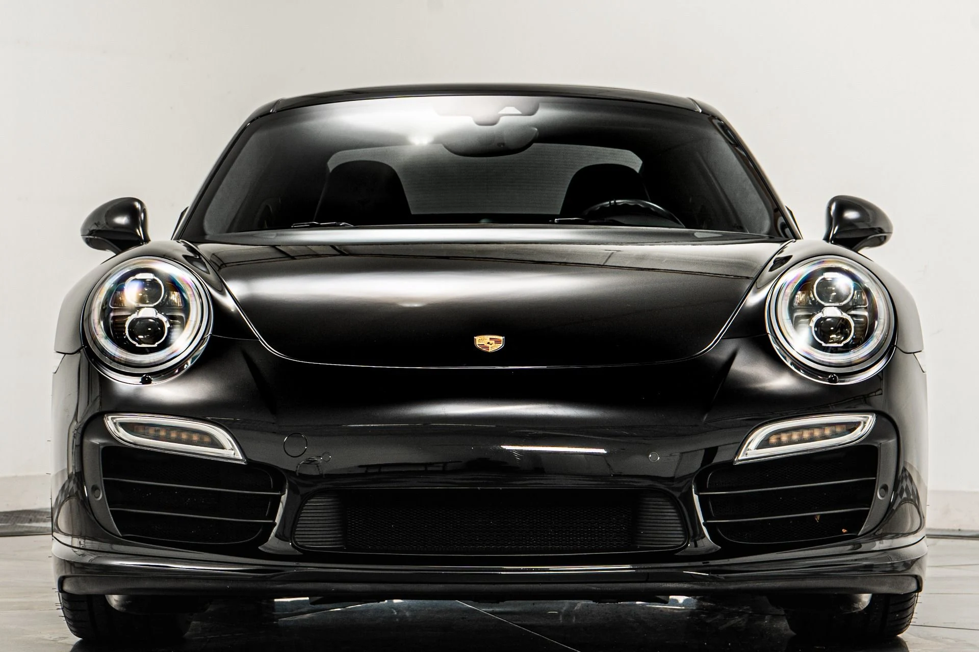 mph003_2050260714_Used_2014_Porsche_911_Turbo_S_1758120142_a0c4672773