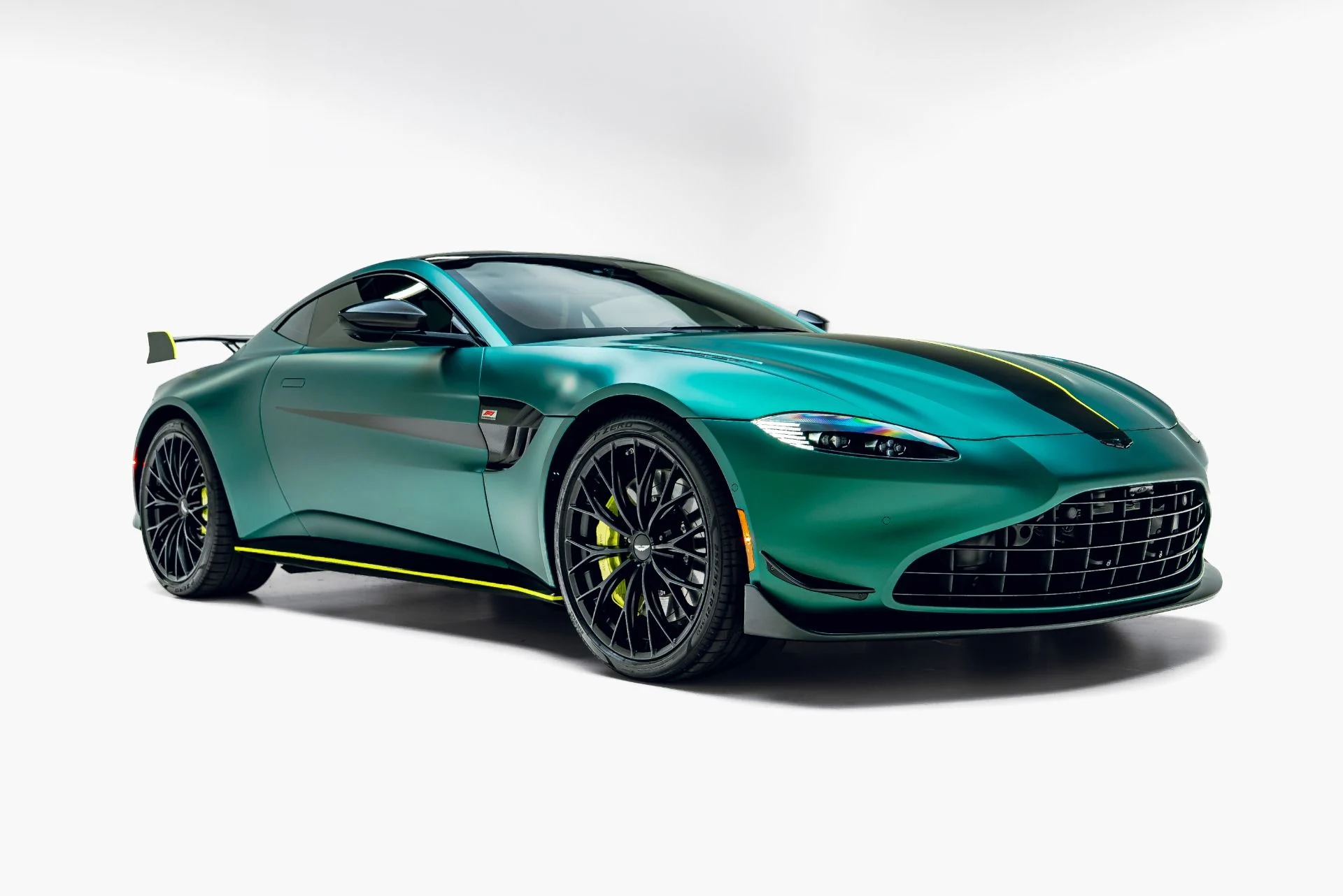 mph003_2057575887_Used_2023_Aston_Martin_Vantage_F1_Edition_1783661129_920a08bd59
