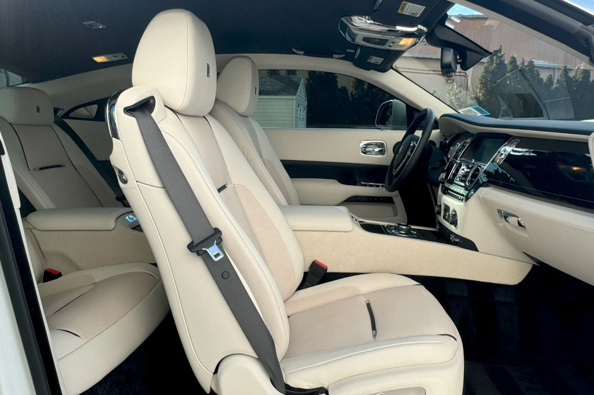 mph003_2058321833_Used_2018_Rolls_Royce_Wraith_1767023392_cad9b075fe