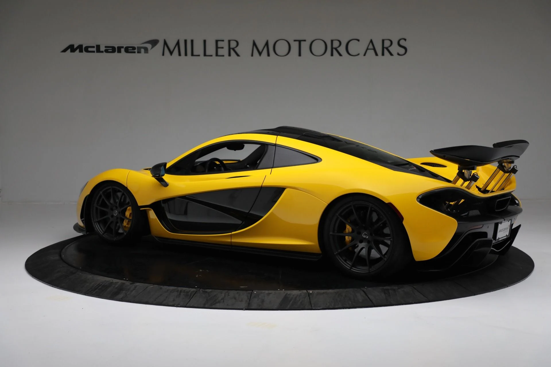 mph003_2068688815_Used_2015_Mc_Laren_P1_f72effcb7f