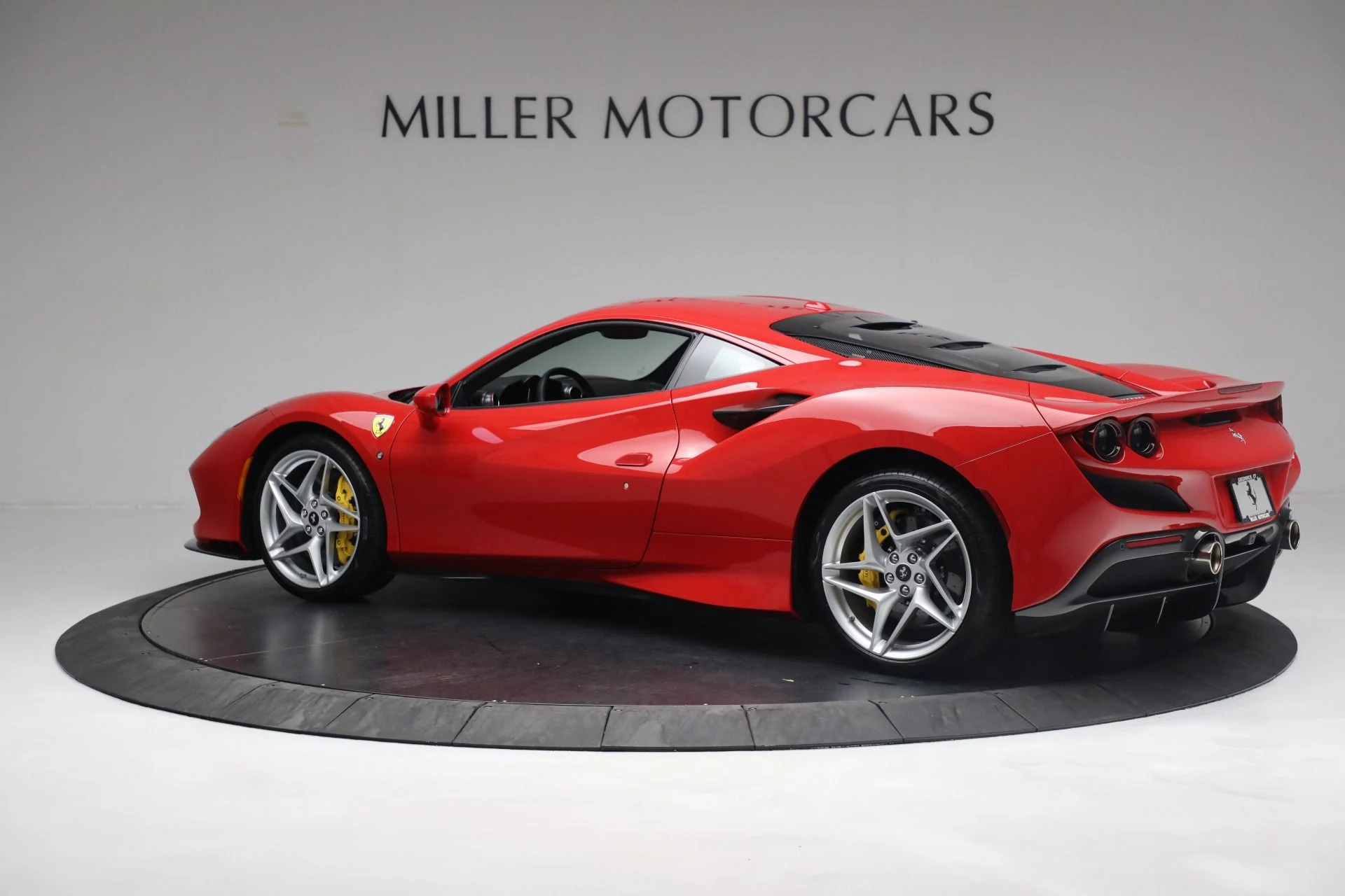 mph003_2072959642_Used_2020_Ferrari_F8_Tributo_1693421435_5c1c14c54a