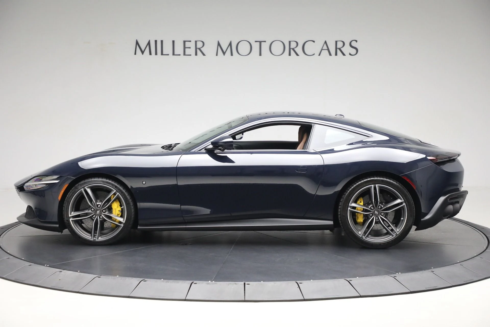 mph003_2084194124_Used_2021_Ferrari_Roma_bfb43c6928