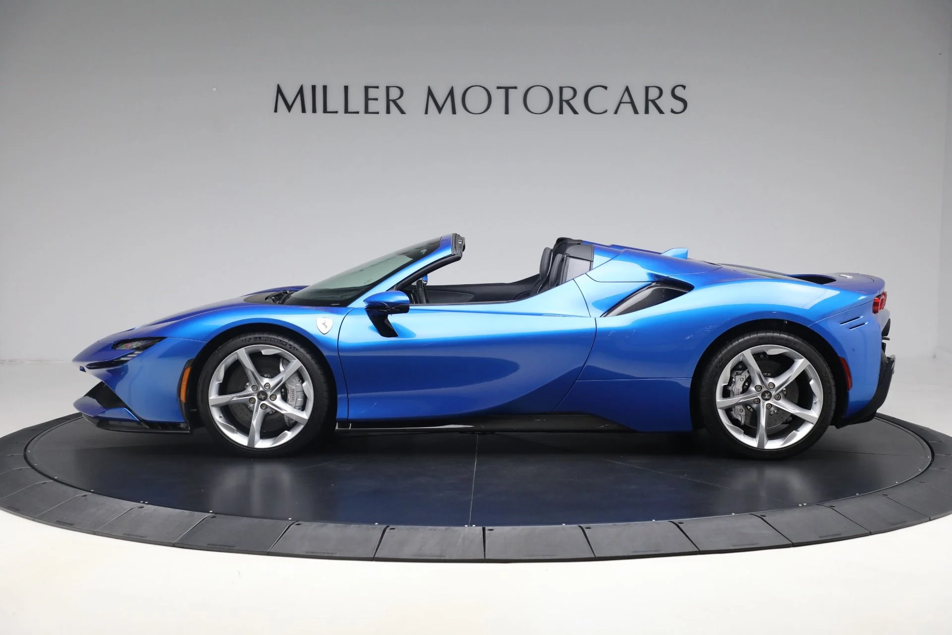 mph003_2089458764_Used_2024_Ferrari_SF_90_Spider_9f1756bdc8