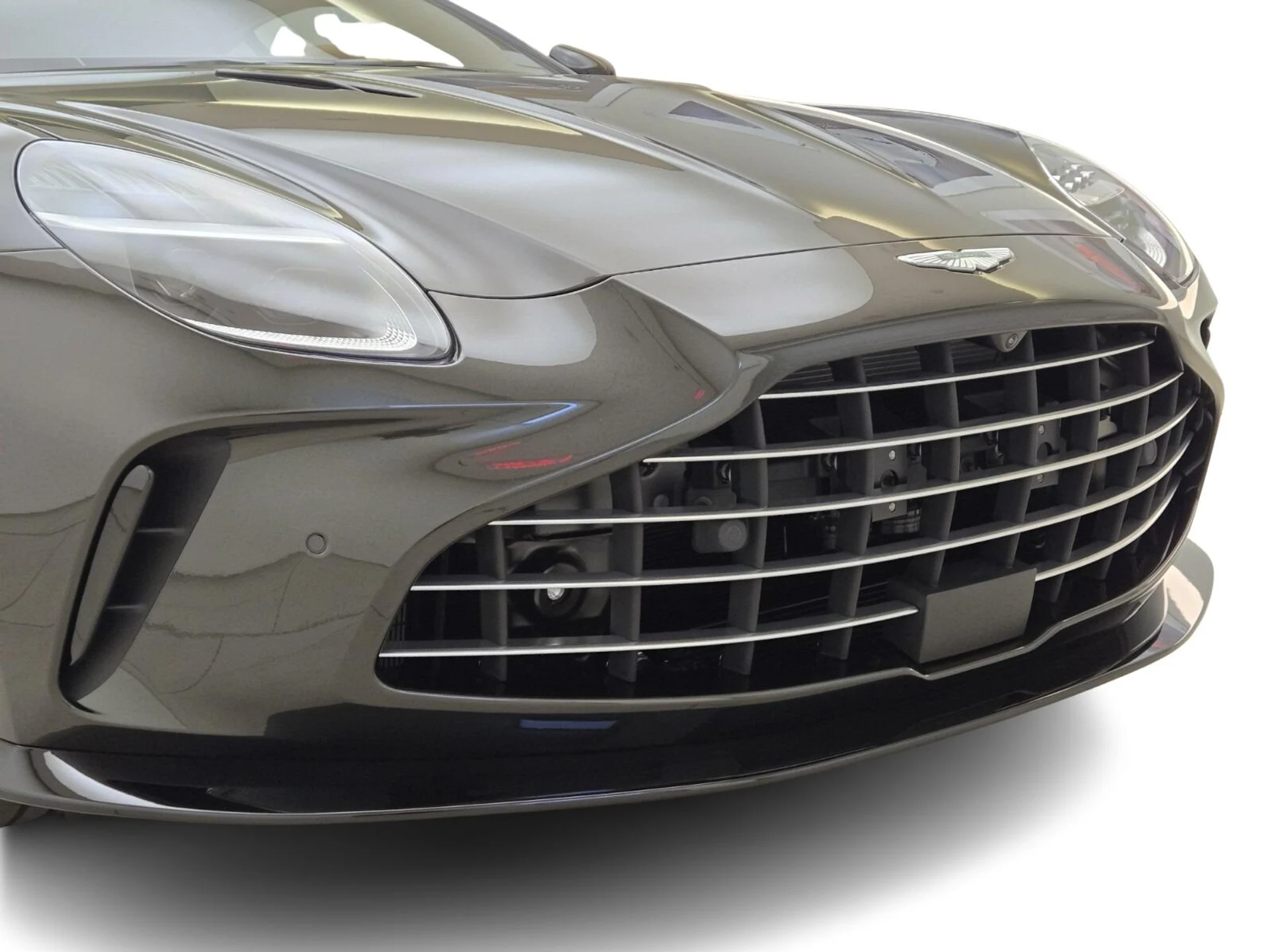 mph003_2102105050_New_2026_Aston_Martin_Vantage_S_1775625489_4073f0cb28