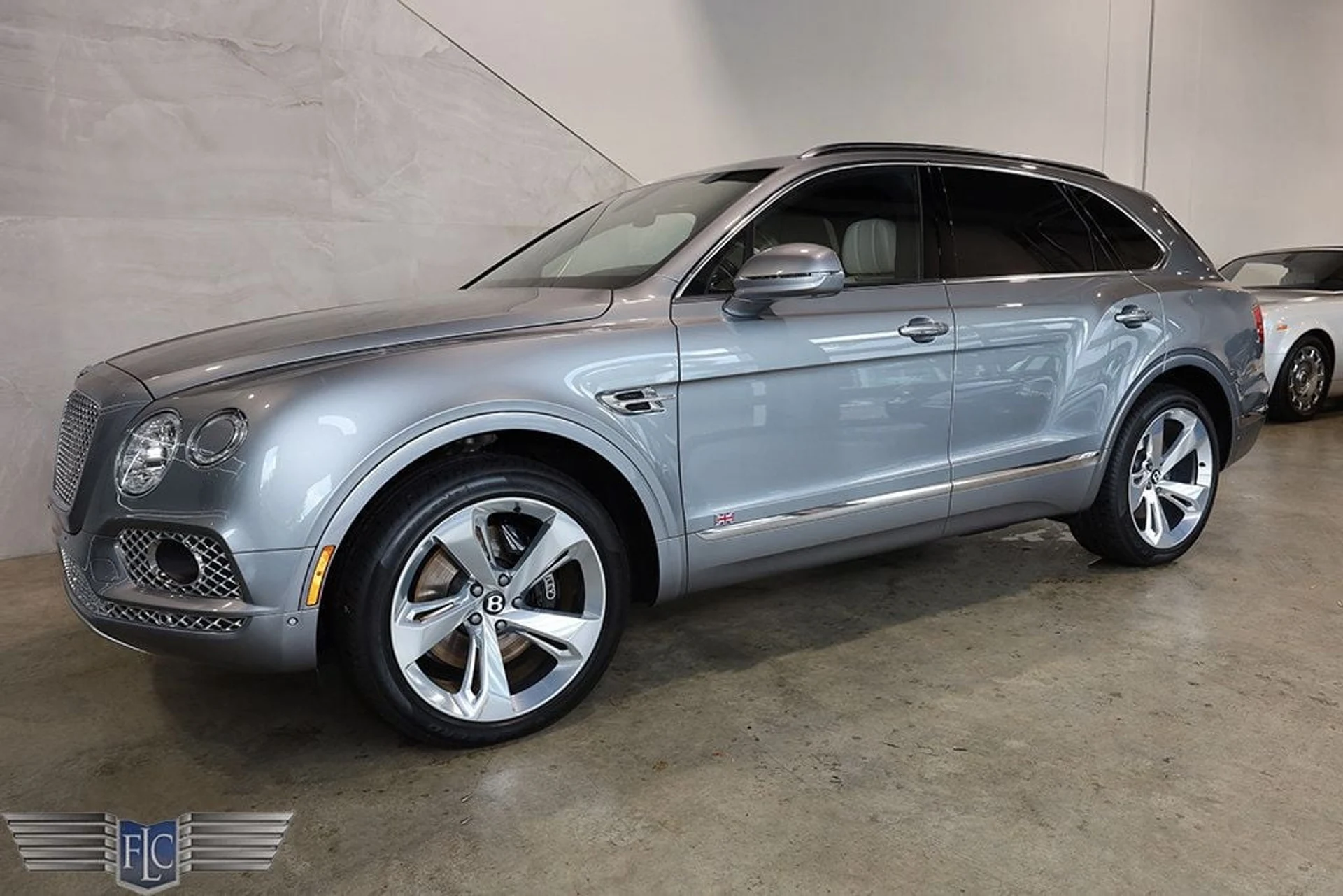 mph003_2106048005_used_2018_bentley_bentayga_onyxeditionawd_9689_22935440_4_1024_7f263a4afd