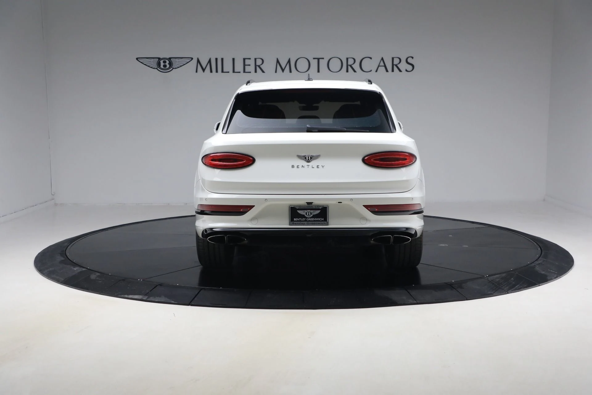 mph003_2118154110_Used_2021_Bentley_Bentayga_V8_1770336382_9ded597cfa