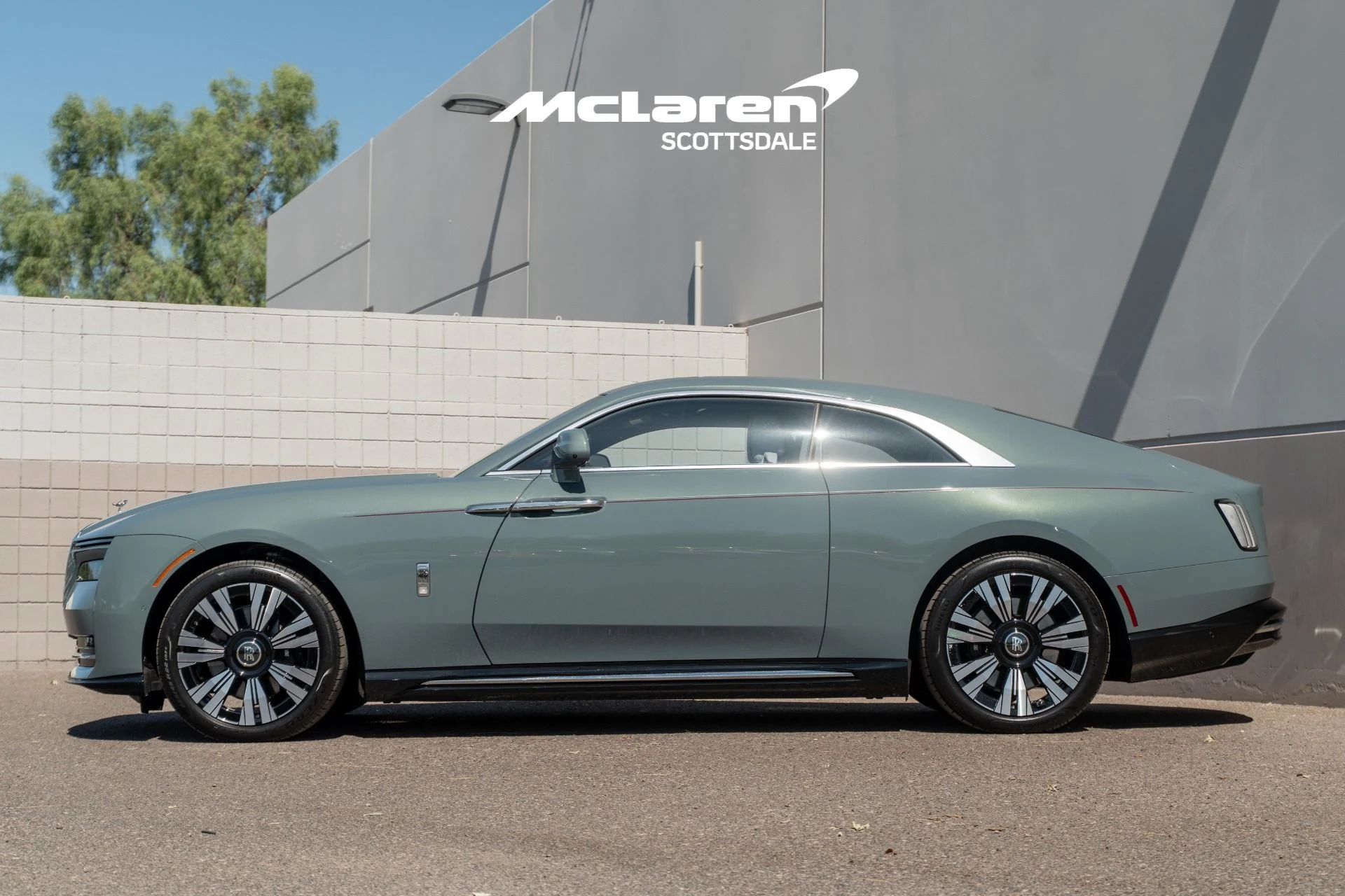 mph003_212261094_Used_2024_Rolls_Royce_SPECTRE_1784911925_b97c007468