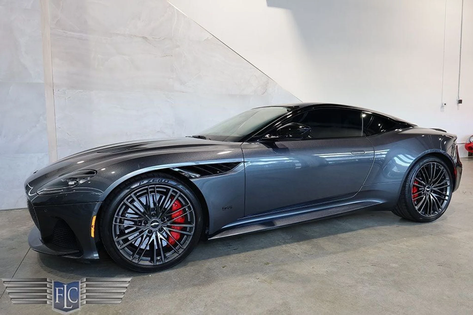 mph003_2130730205_used_2022_aston_martin_dbs_superleggeracoupe_9689_23016120_4_1024_63e34284d4