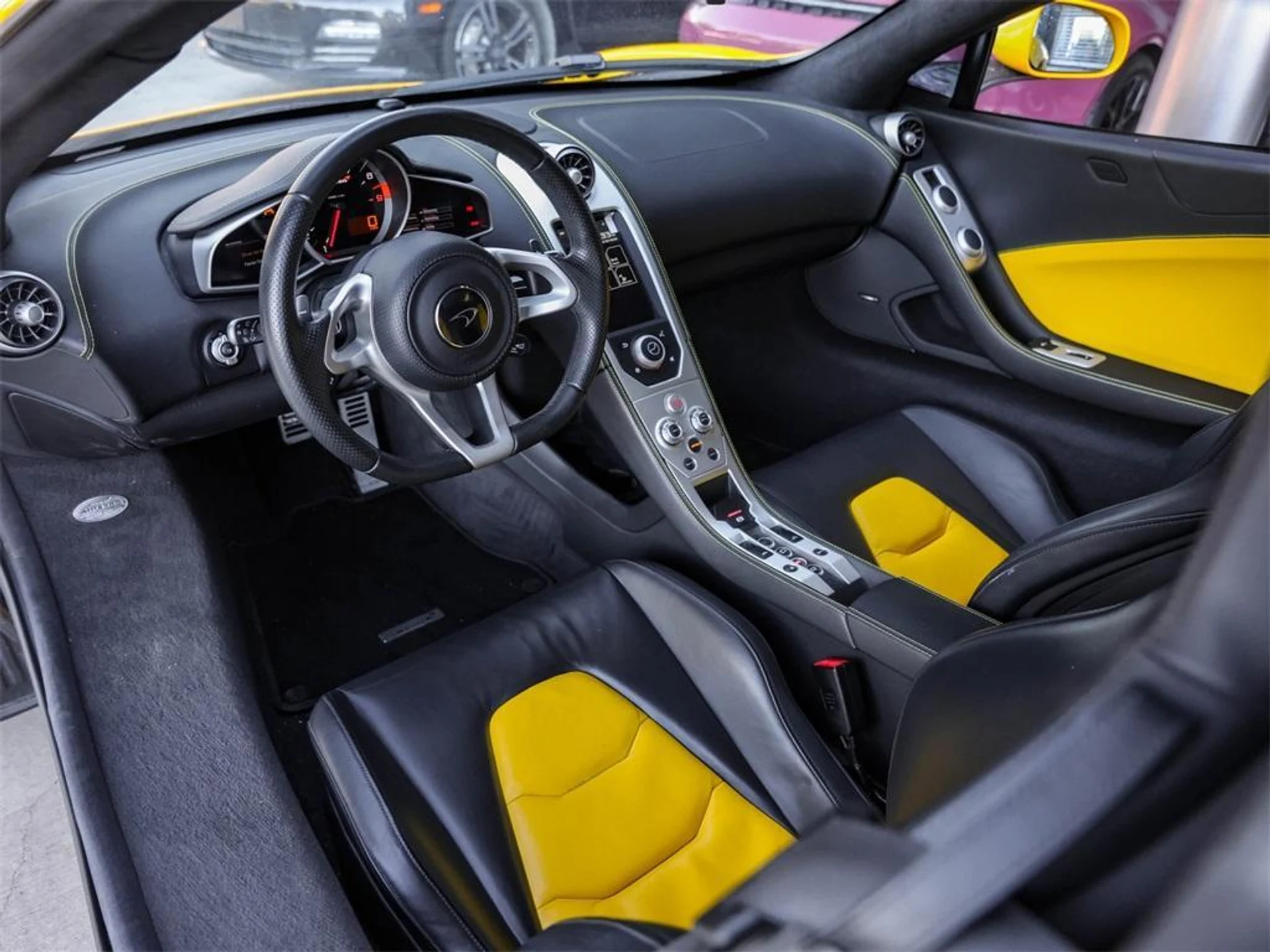 mph003_2133301541_5b7_Xhr_NC_6_N8cq_Oanrwvuvym_x8_a04c9dc055