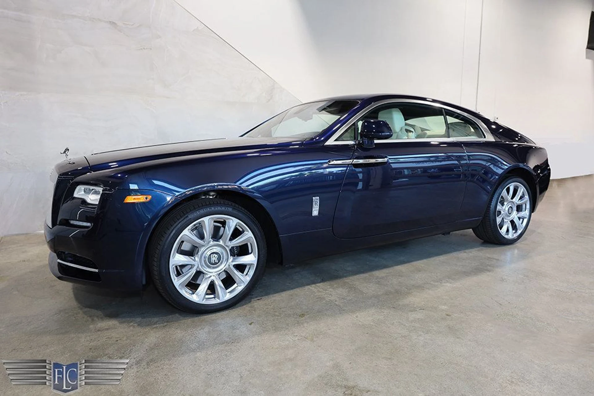mph003_2134957123_used_2019_rolls_royce_wraith_coupe_9689_22959552_4_1024_e9897929e1
