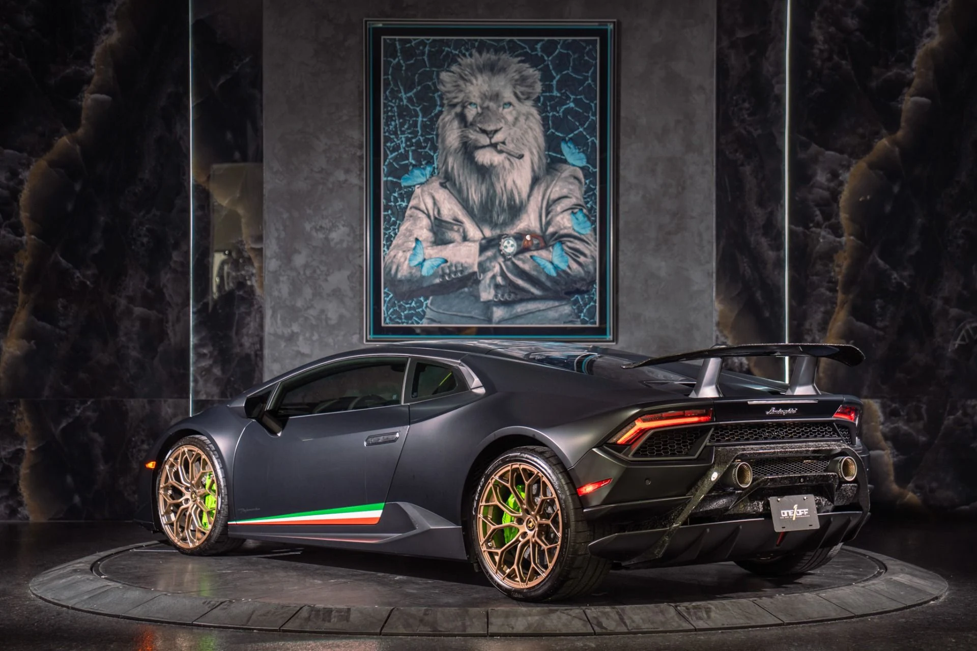 mph003_2146335100_Used_2018_Lamborghini_Huracan_LP_640_4_Performante_Ad_Personam_Paint_and_Interior_Massive_Sticker_1791560590_03ebe30eec
