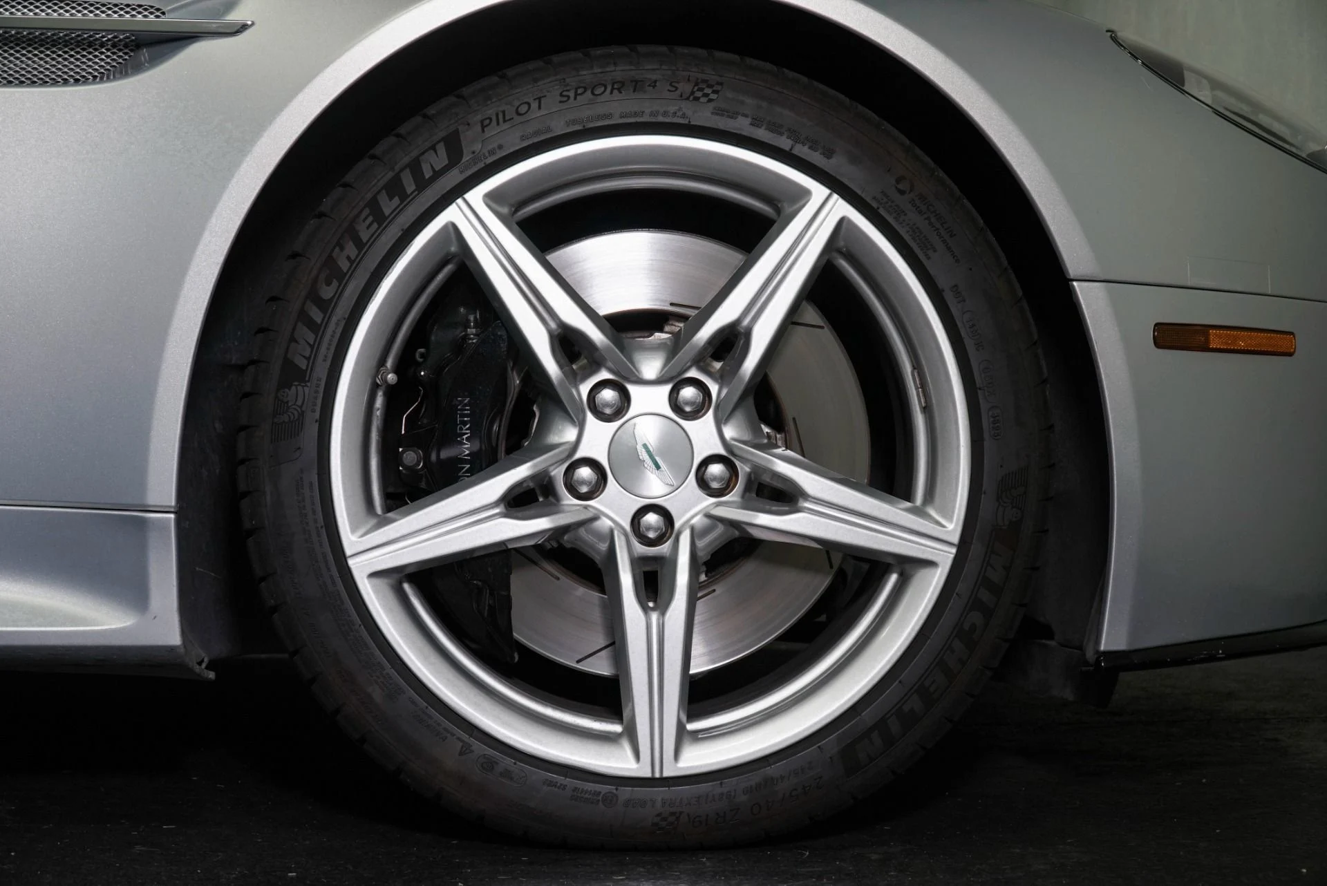 mph003_2148714631_Used_2016_Aston_Martin_V8_Vantage_S_1775836996_f7b128c87f