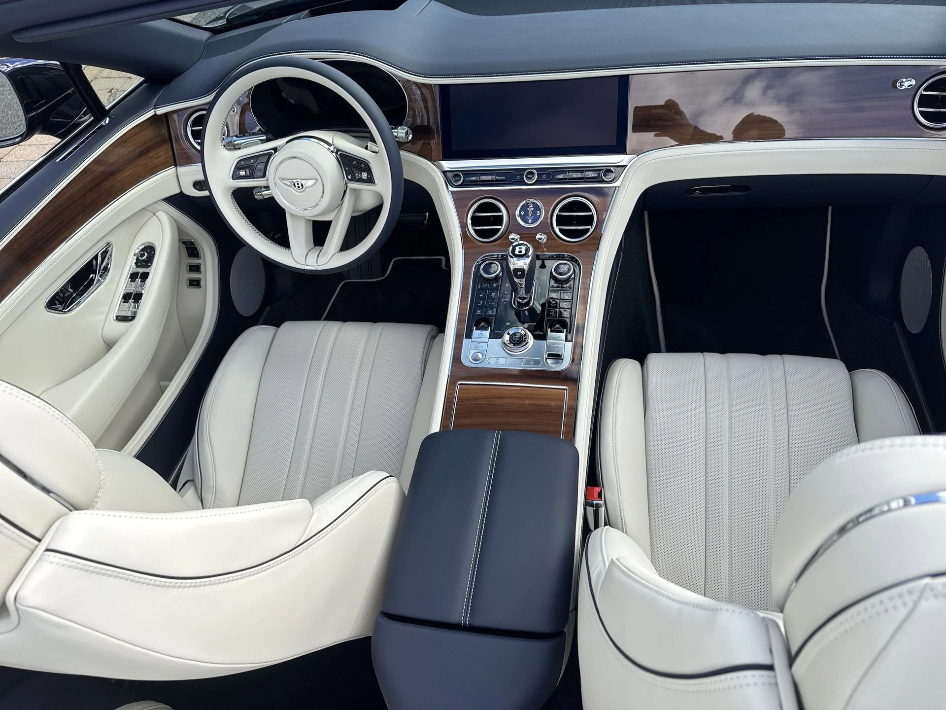 mph003_2152043548_a813b2ba7afbc59c0f2b96c0744aa1e2x_45b2968345