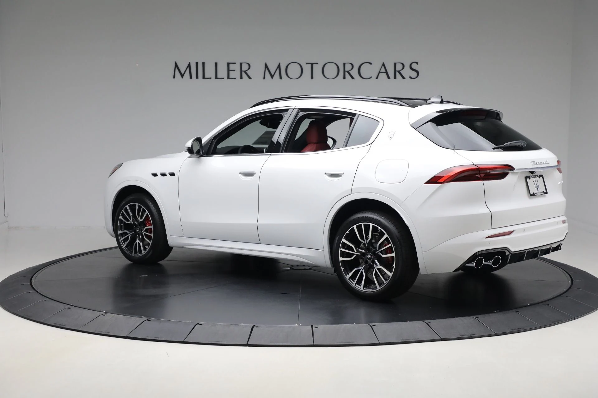mph003_216406343_New_2025_Maserati_Grecale_fbe2bc5f34
