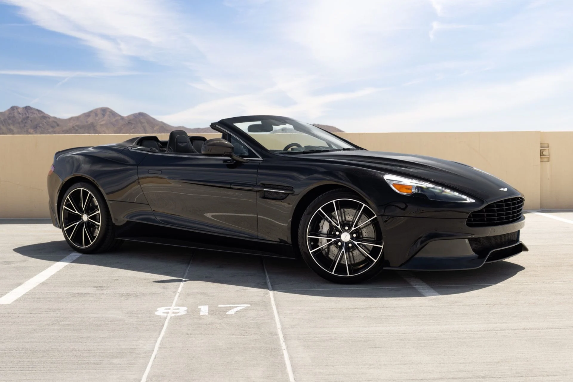 mph003_2165560809_Used_2015_Aston_Martin_Vanquish_Volante_1776978035_d04aa79c4c
