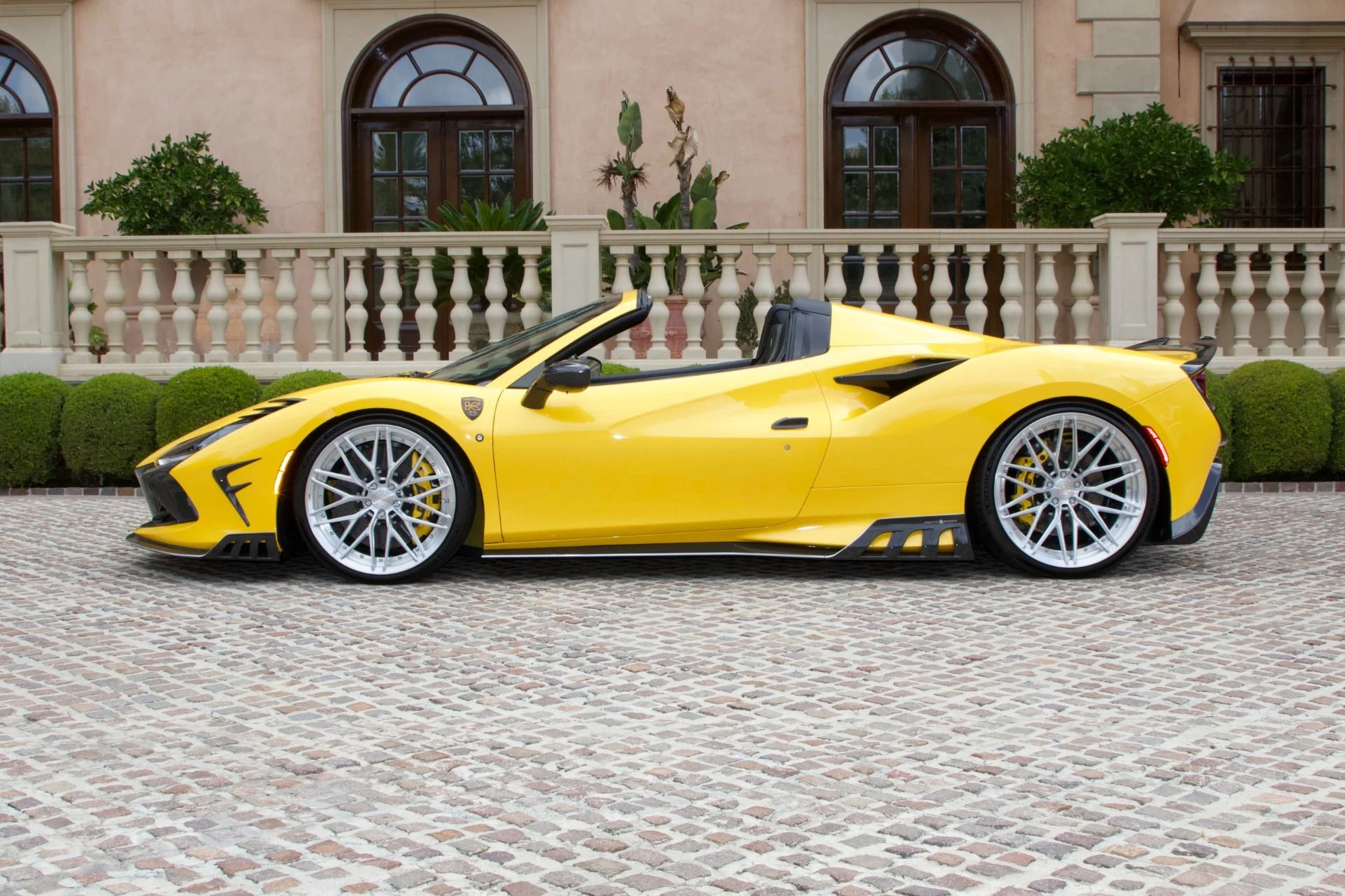 mph003_2170492824_Used_2021_Ferrari_F8_Spider_1759268141_fd0a5739df