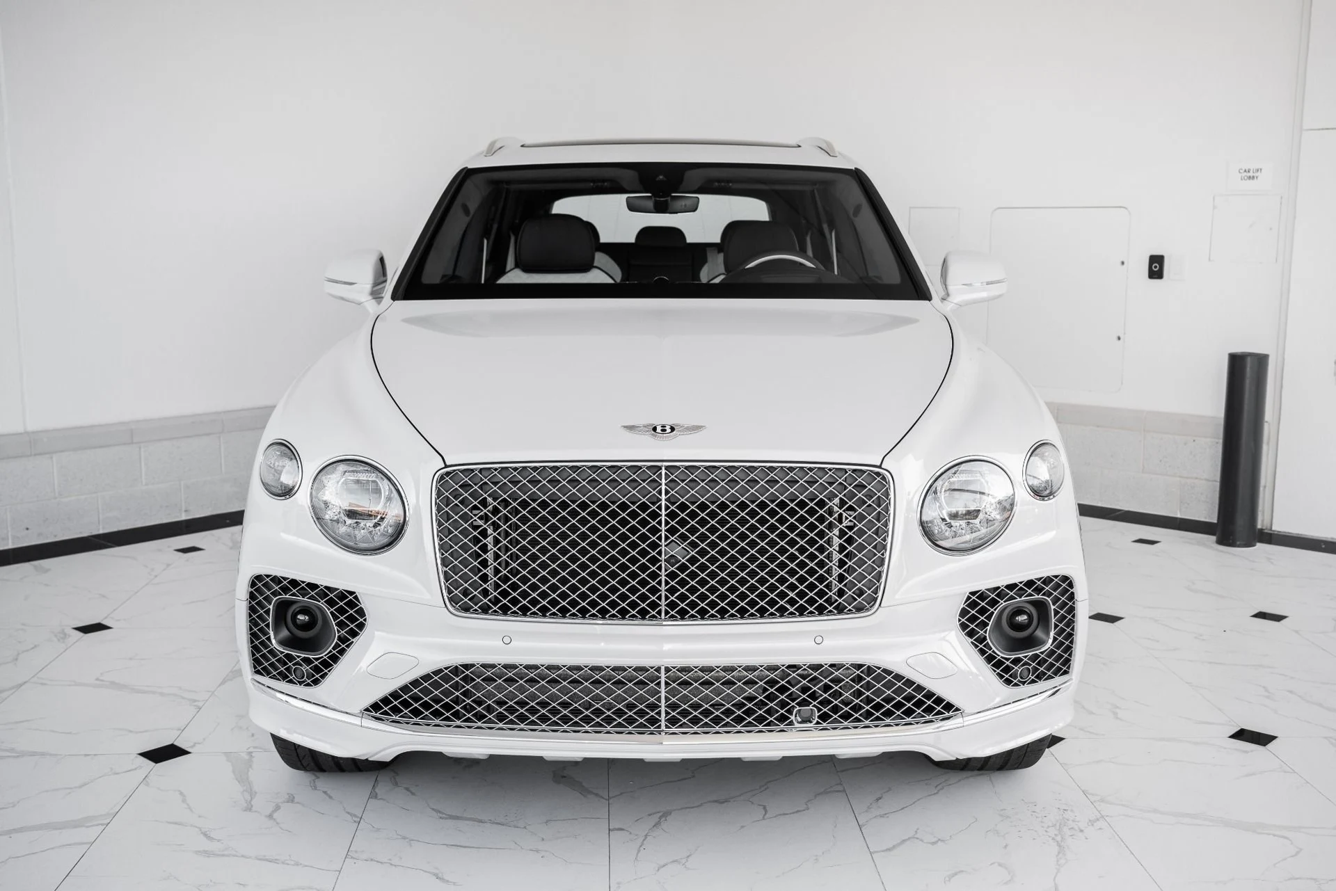mph003_2184266633_Used_2023_Bentley_Bentayga_Azure_1673896555_c55ad220c9