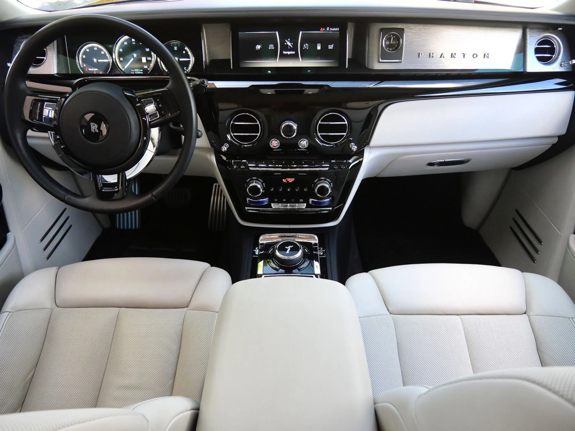 mph003_2185493736_e7c4b0b6b872ad9ed80a3768c376f1c8x_e7350a3749