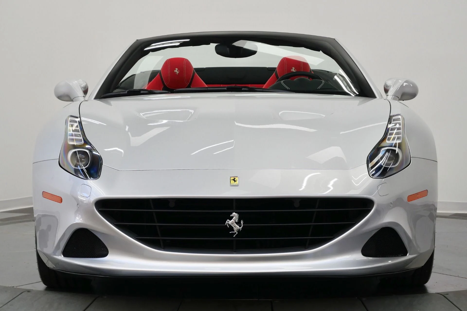 mph003_2191050882_Used_2017_Ferrari_California_T_Extremely_Low_Miles_Ventilated_Seats_Beautiful_1776794649_c9038996c5