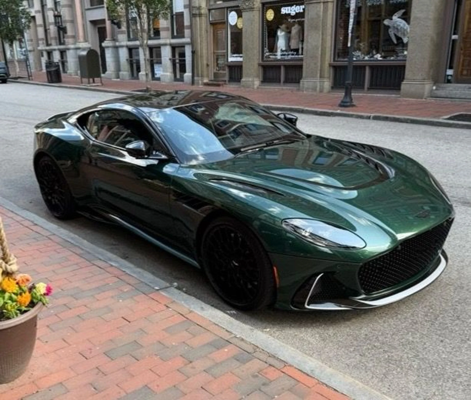 mph003_219333588_Used_2023_Aston_Martin_DBS_770_Ultimate_1760395233_0b61d3f6ce