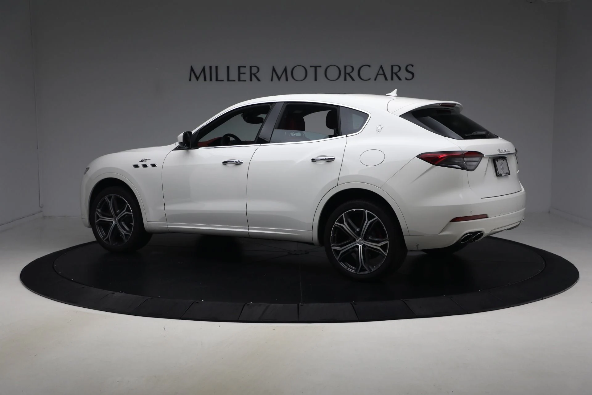 mph003_219588177_Used_2023_Maserati_Levante_GT_1788557801_f60c4be1b8