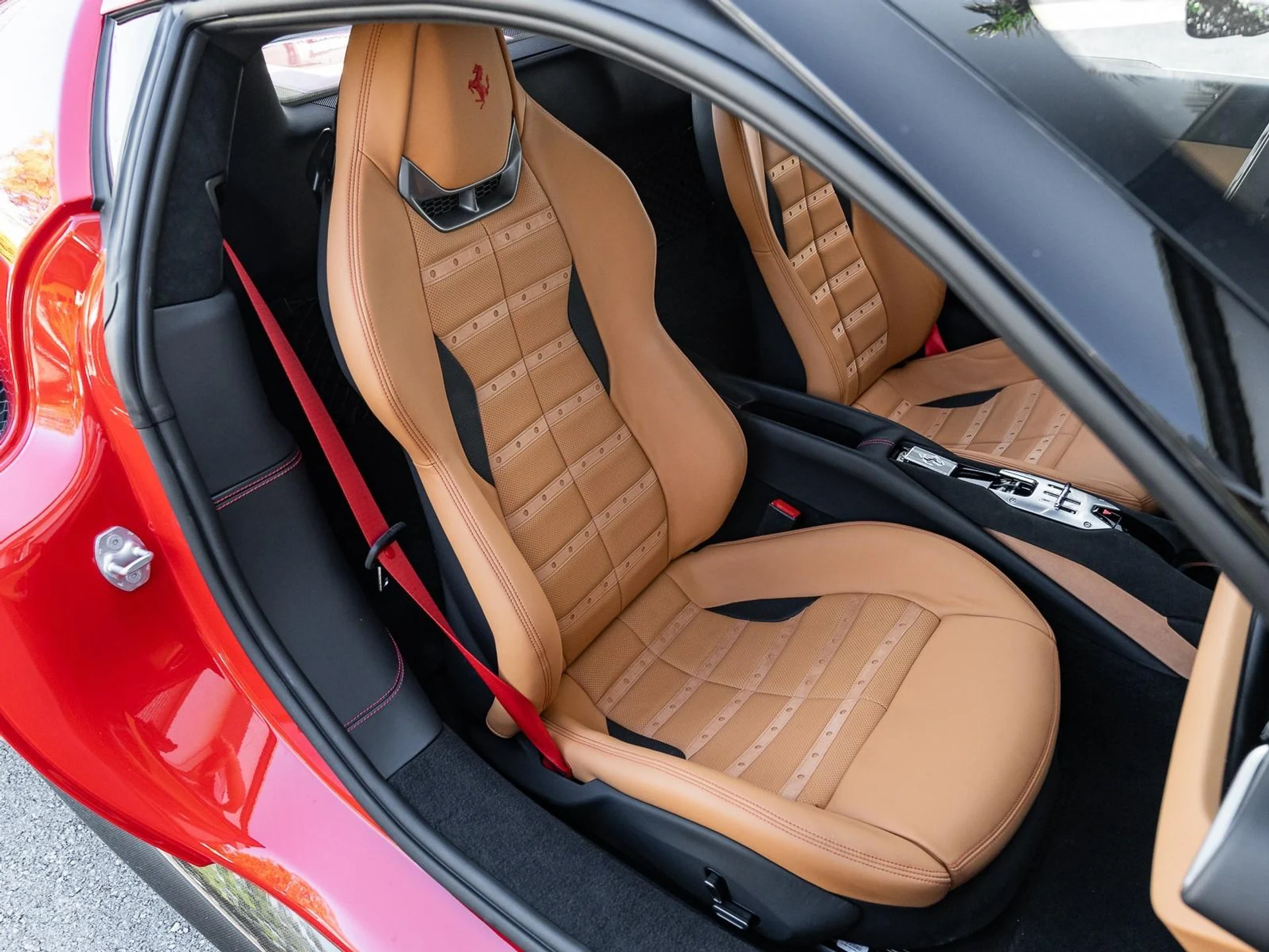 mph003_2206490098_Used_2023_Ferrari_296_GTB_1761253628_e3ffbcf965