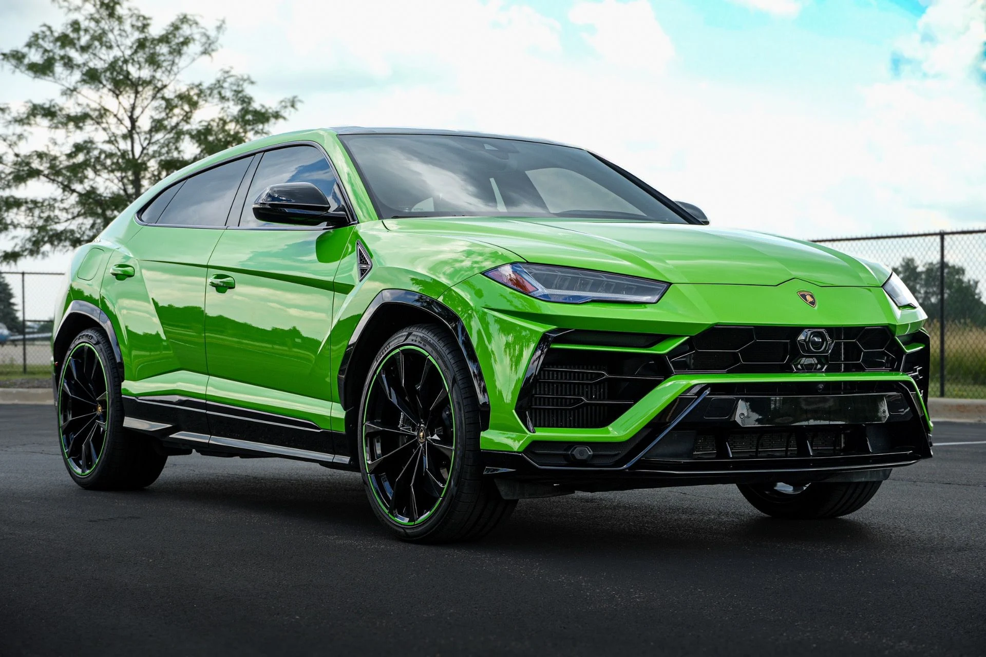 mph003_2208586024_Used_2021_Lamborghini_Urus_1783023398_c050effa5f