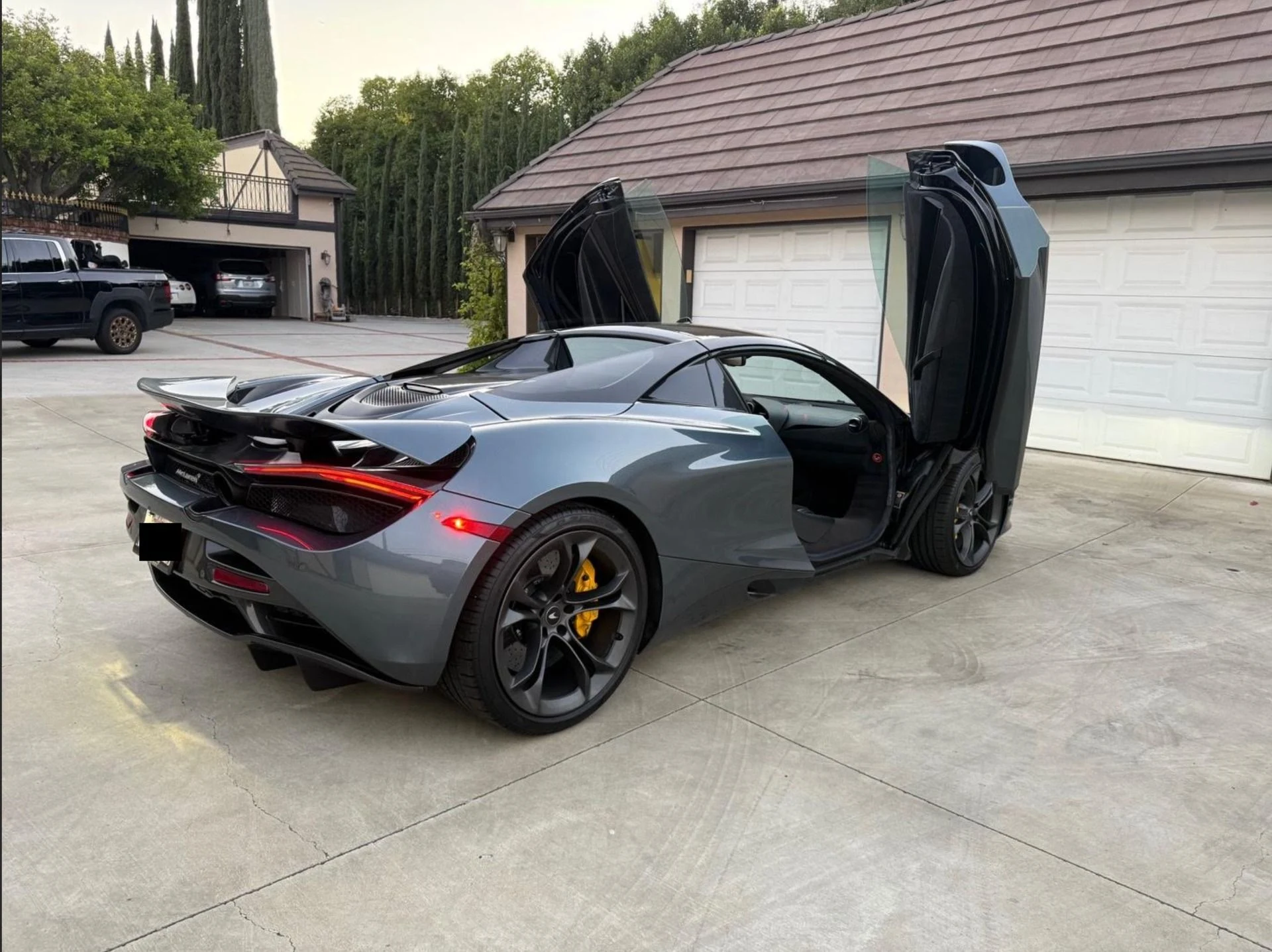 mph003_2212494848_Used_2020_Mc_Laren_720_S_Spider_Performance_1764024120_1287bd0533