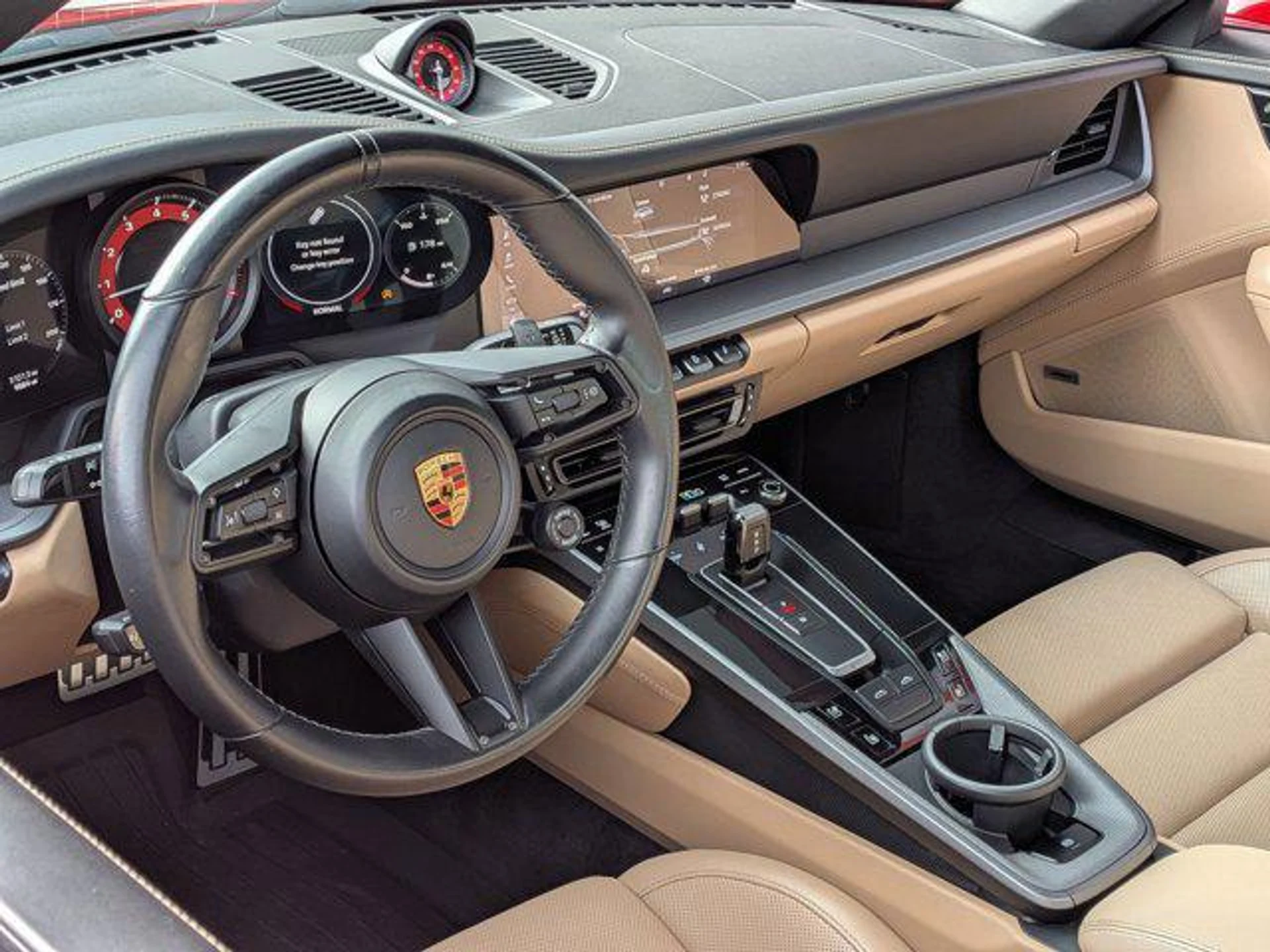 mph003_222572657_EYPPA_H_Pi_N_Ns_V8_DLS_Hybx_S_Ifo1o_96f9103b1f