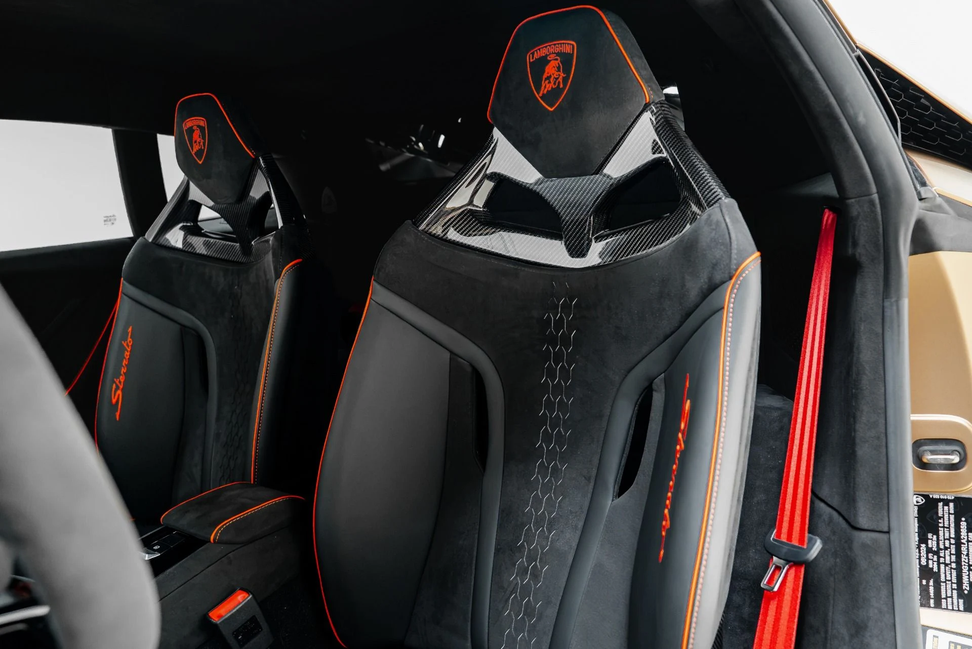 mph003_2226654607_Used_2024_Lamborghini_Huracan_Sterrato_1786041482_f4bba62c4f