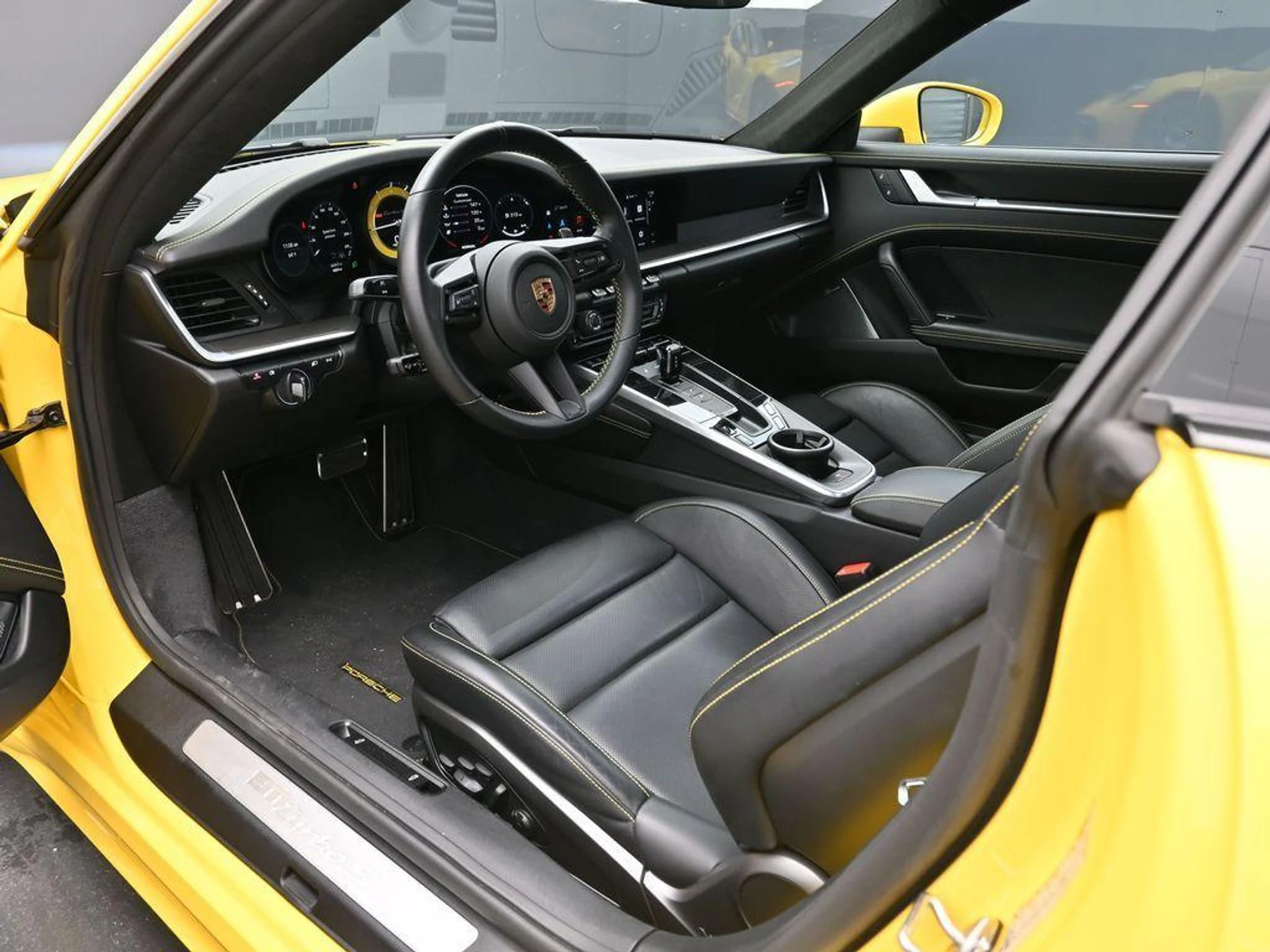 mph003_2226857284_up_VA_6p_HE_4_GK_Dmz_Hb_OR_Rk_WO_Khug0_a1d6d7b298