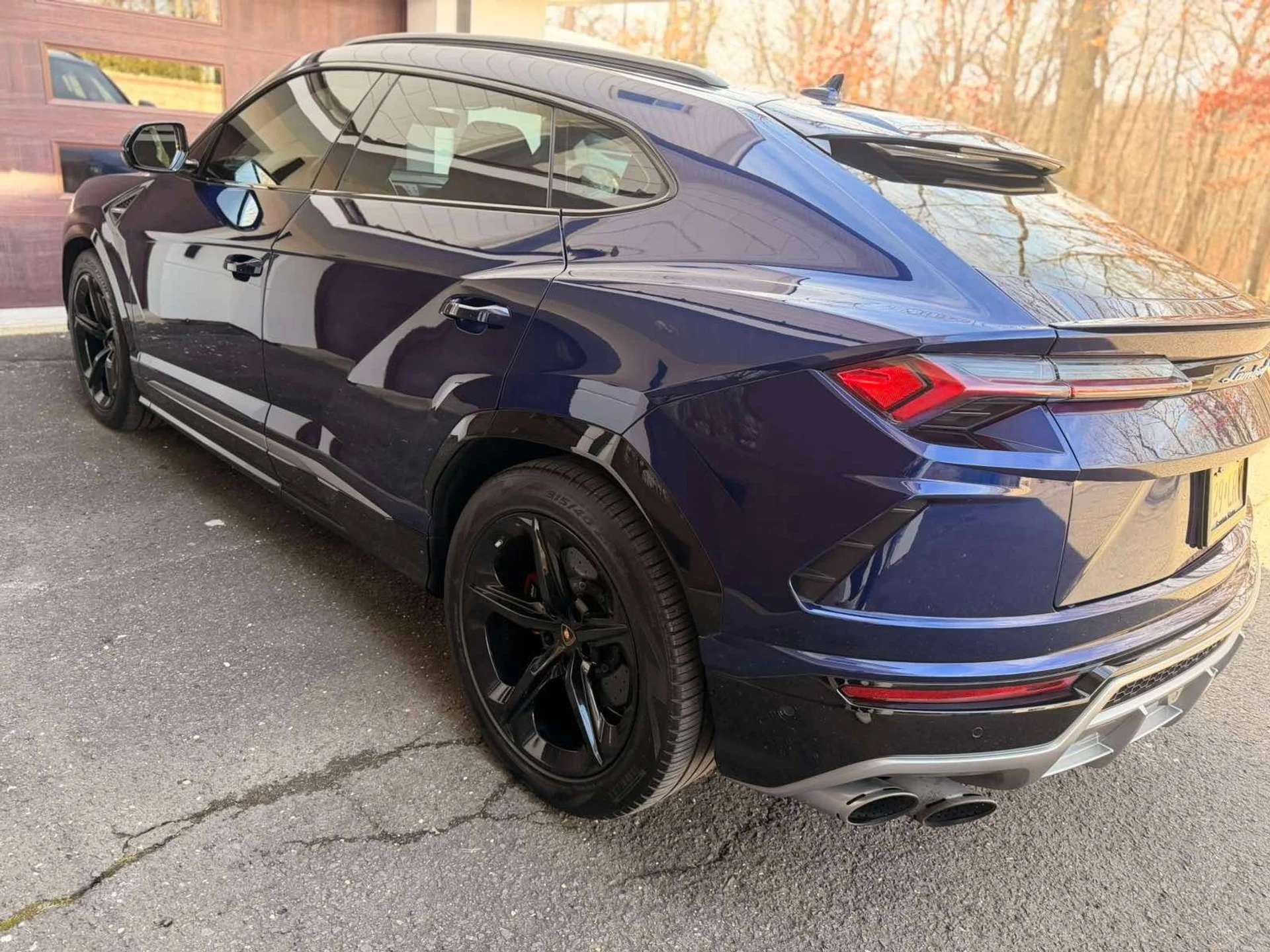 mph003_2232279470_Used_2019_Lamborghini_Urus_1768603381_07b962bc09
