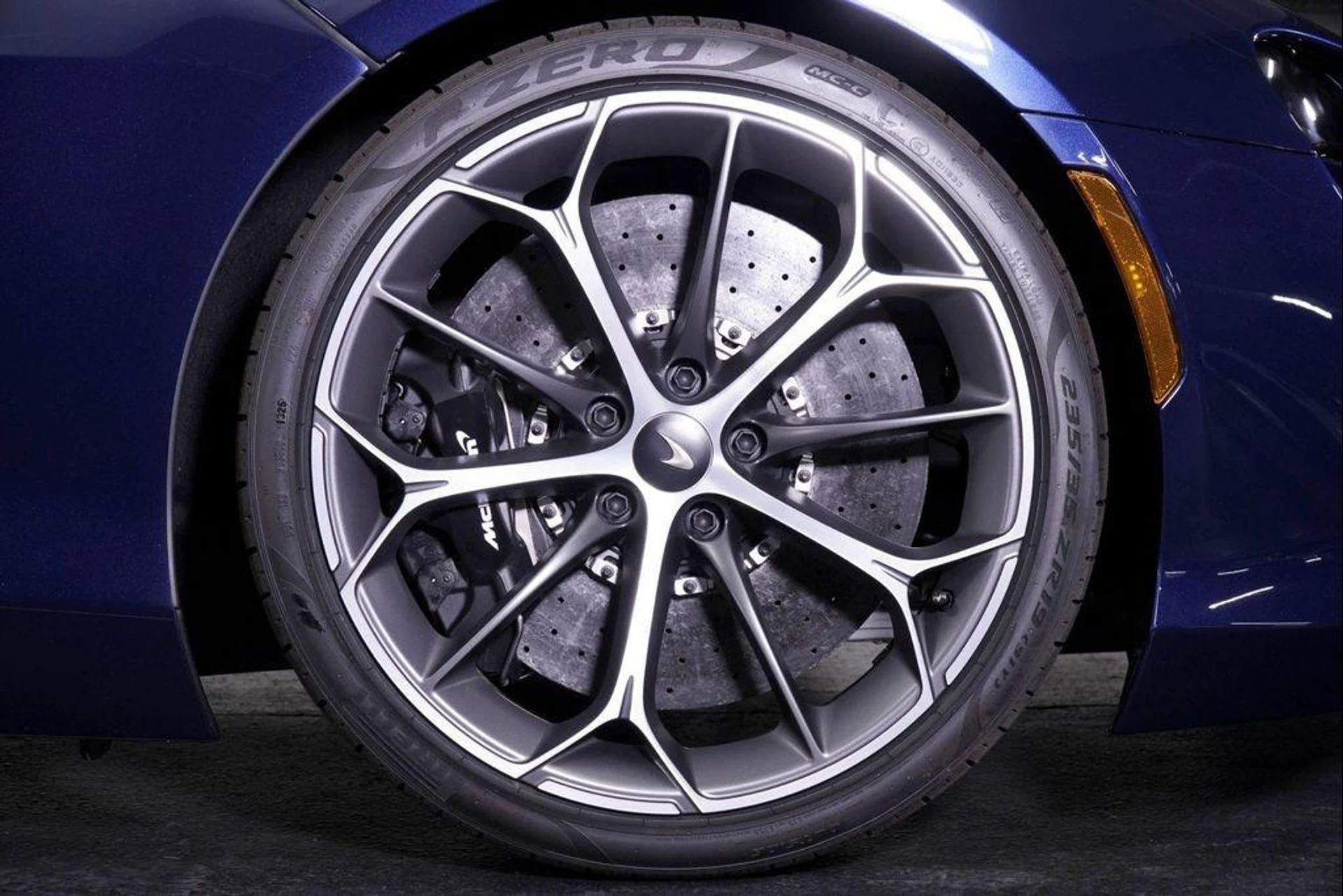 mph003_2236046048_p2_Epy_D492_V_F_Rx_FLQ_Um_S7_ZU_Wtrs_a090724c66