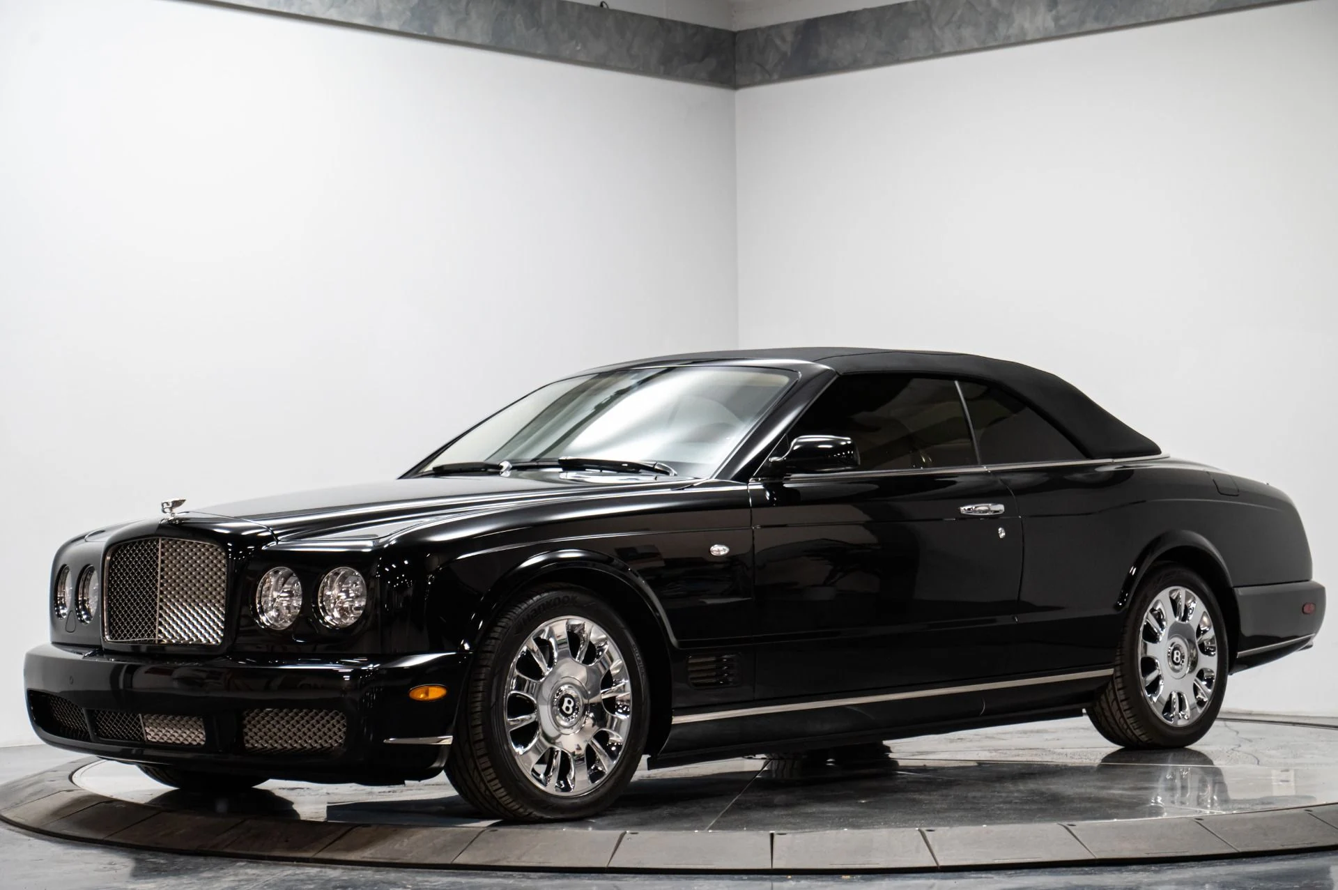 mph003_2240959228_Used_2007_Bentley_Azure_1738176640_069d61688f
