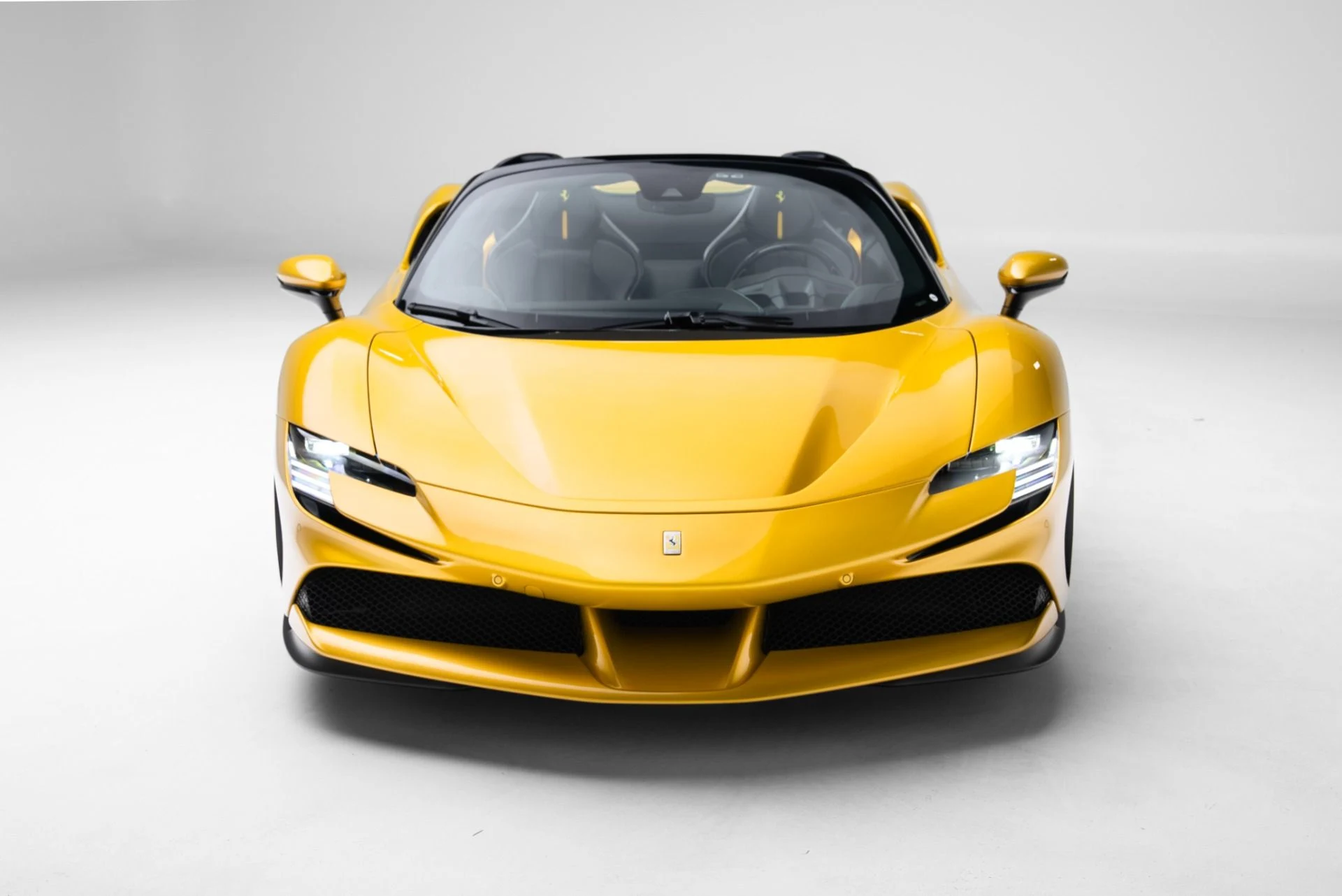 mph003_2254409003_Used_2023_Ferrari_SF_90_Spider_1770940760_8e48a71cbe