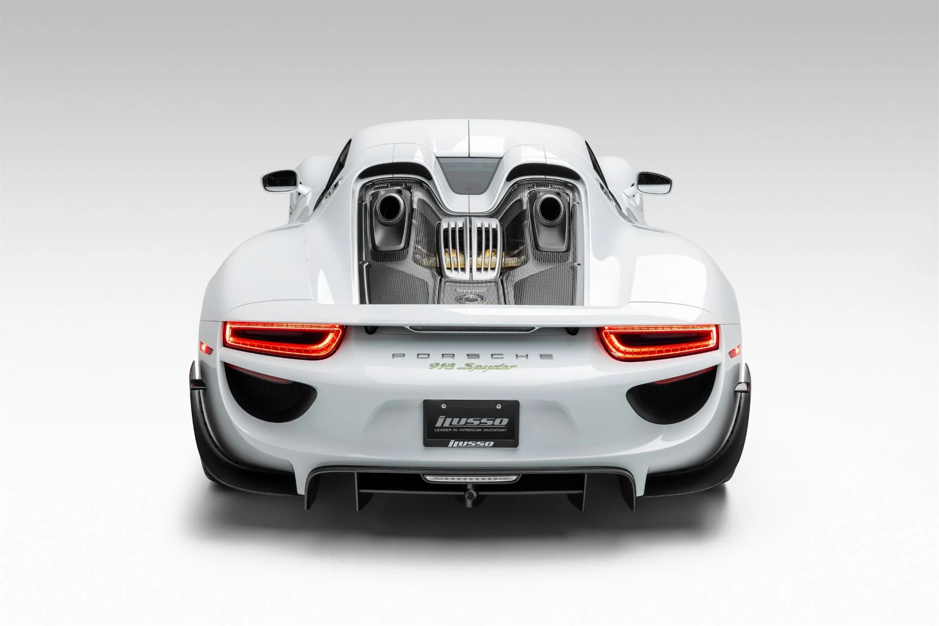 mph003_2265781568_Used_2015_Porsche_918_Spyder_1740676476_d212206a0d