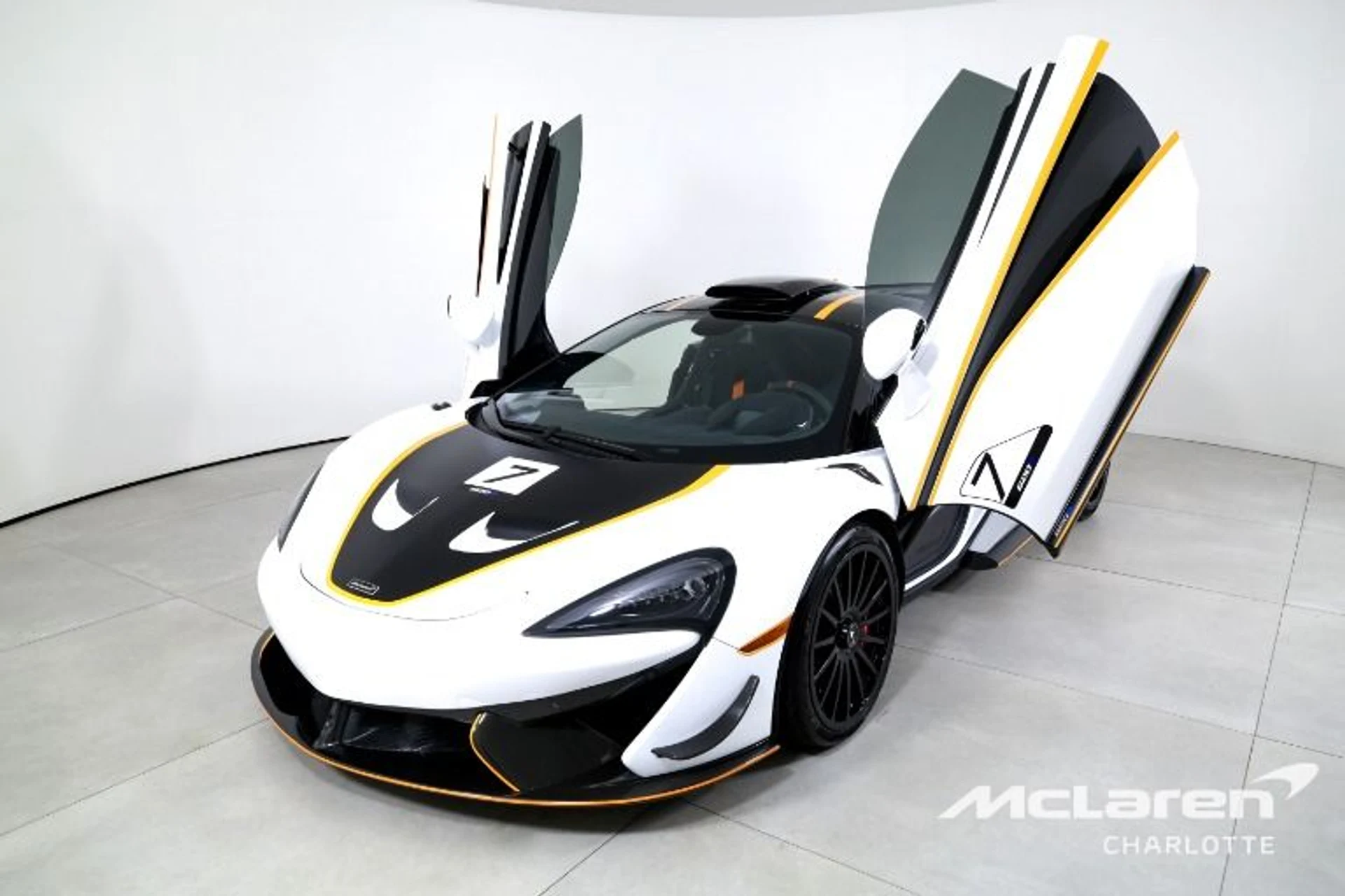 mph003_2271079918_Used_2020_Mc_Laren_620_R_608d63a854