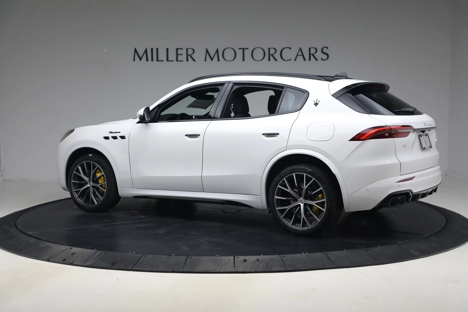 mph003_2294308711_New_2026_Maserati_Grecale_Modena_V6_1774719545_c5d5149b5f