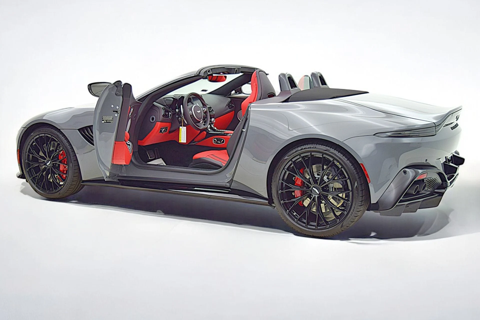 mph003_2316384272_Used_2023_Aston_Martin_Vantage_Roadster_071d445cb0