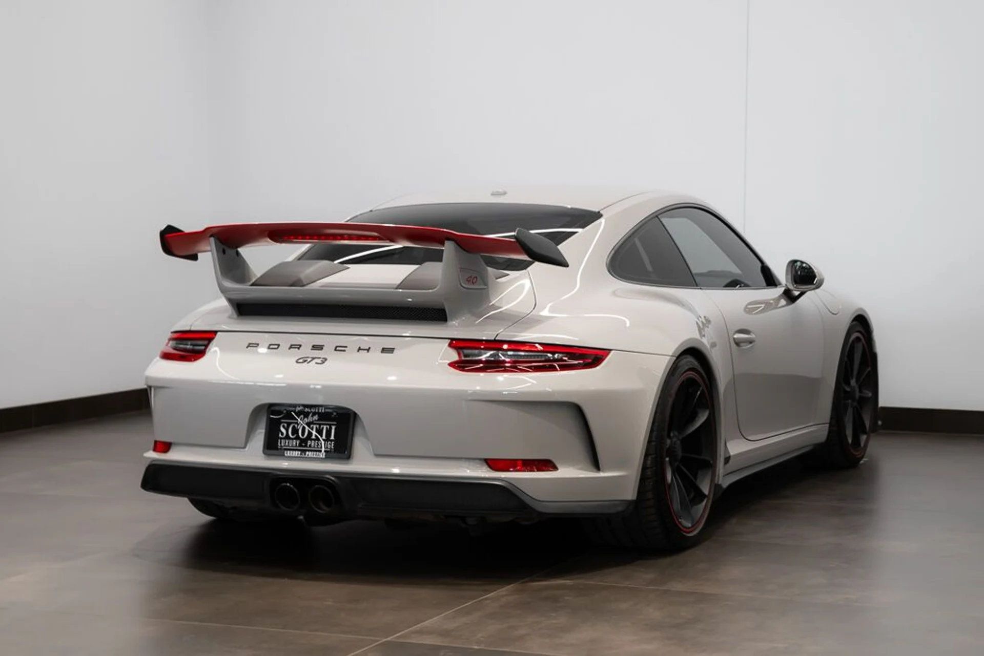 mph003_231652745_porsche_911_2018_jpg_v_1773863537_fb5b3712fc