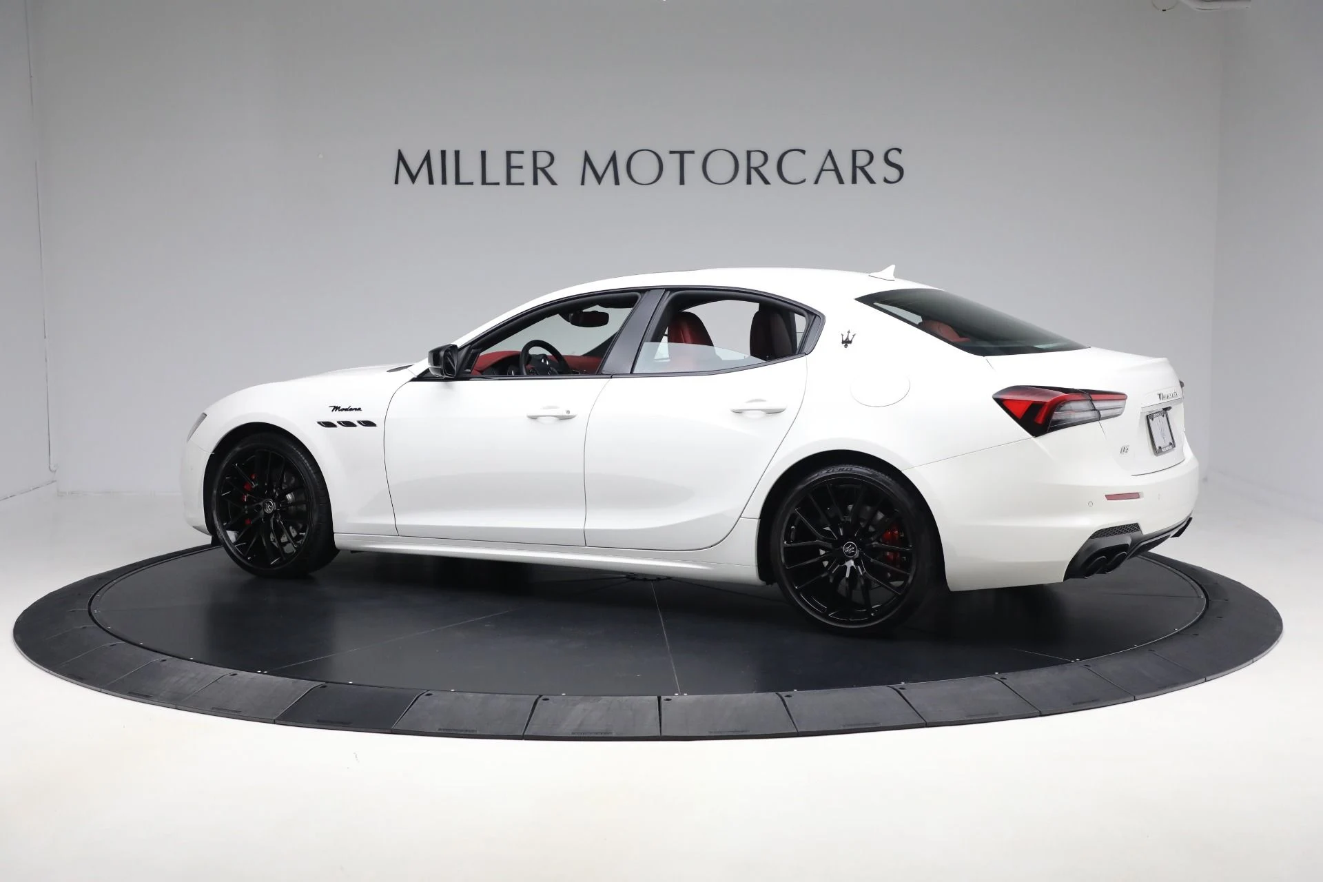 mph003_2319175686_Used_2022_Maserati_Ghibli_Modena_Q4_c70a1019bf